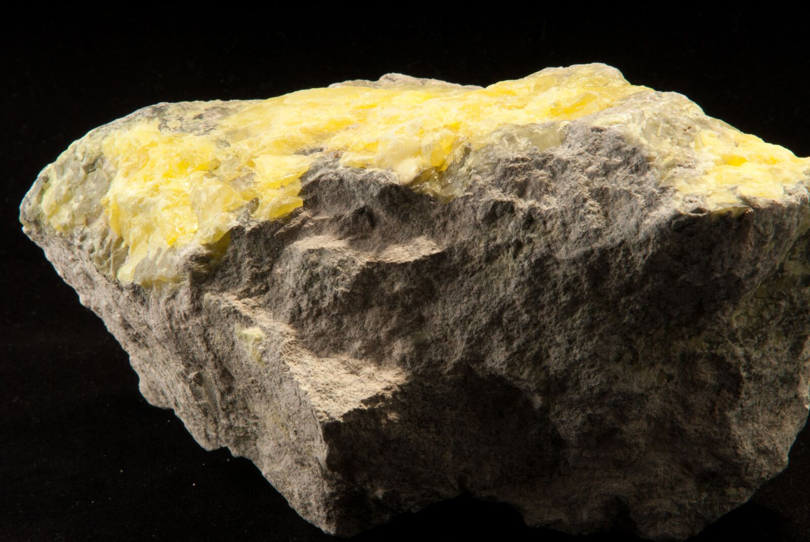 Nikon D200 sample photo. Sulphur, sulfur, yellow photography