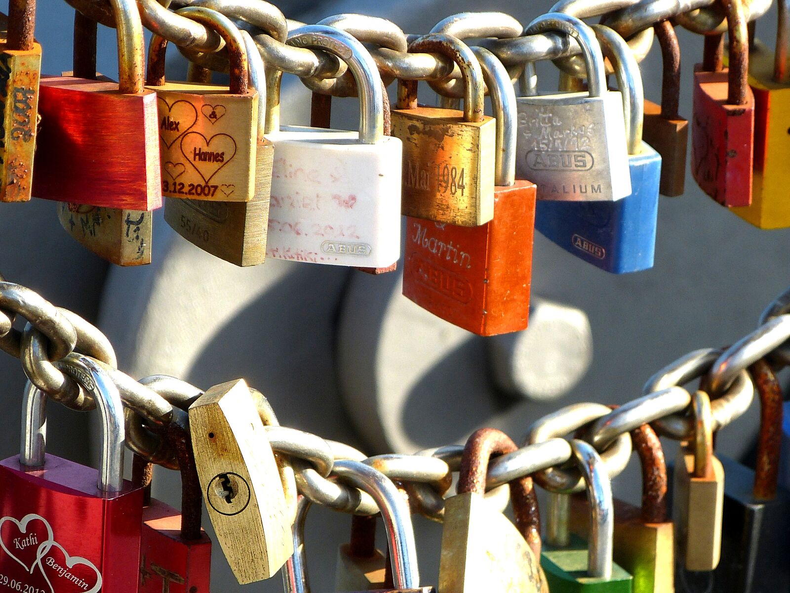 Panasonic Lumix DMC-FZ150 sample photo. Love, castles, love locks photography