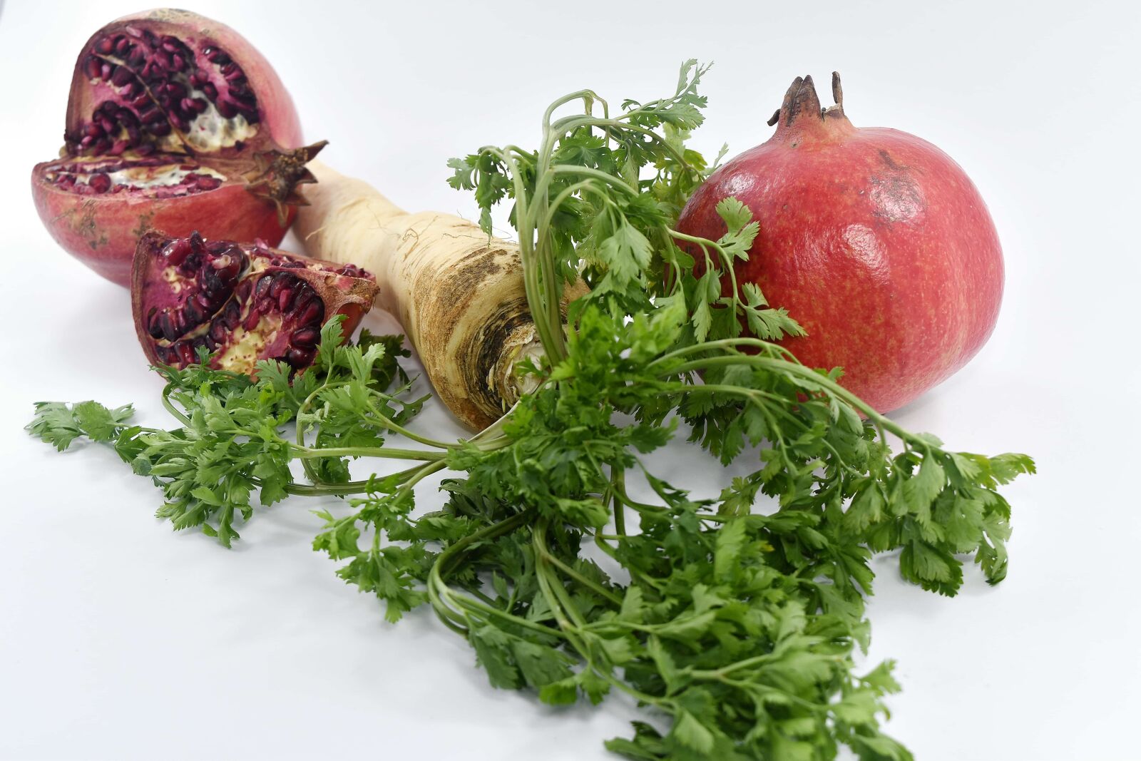 Nikon D5500 sample photo. Organic, parsley, pomegranate, salad photography