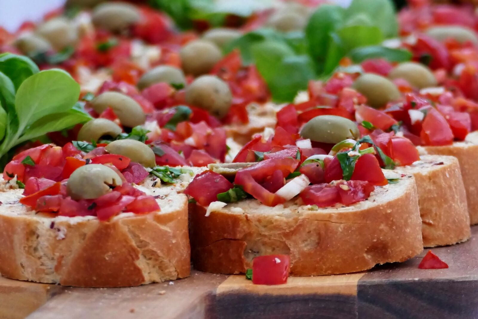 Panasonic Lumix DMC-FZ1000 sample photo. Bruschetta, food, dish photography