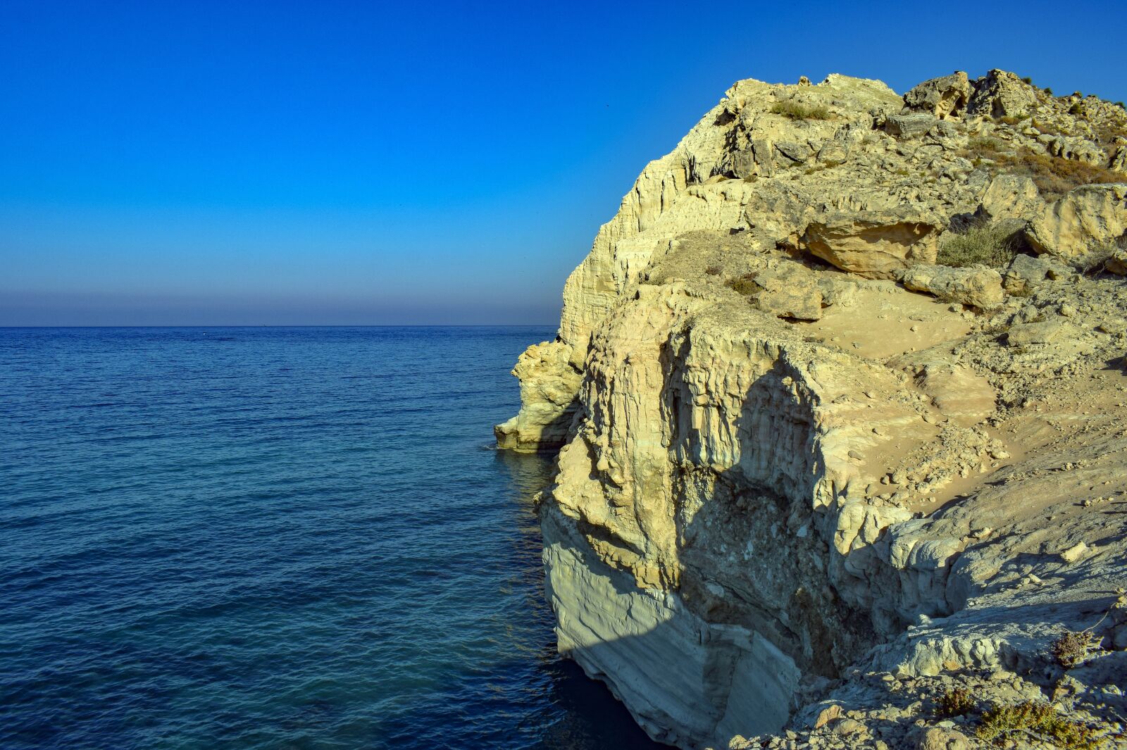 Nikon D3300 sample photo. Cliff, rock, sea photography