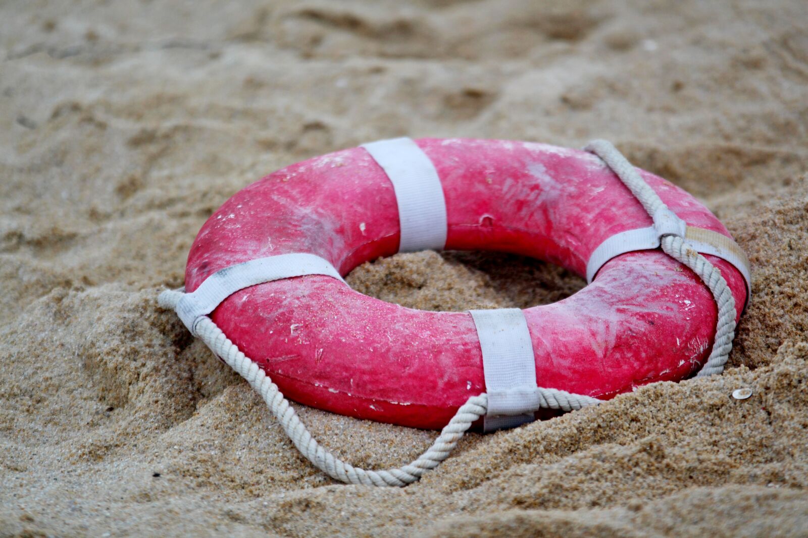 Canon EOS 650D (EOS Rebel T4i / EOS Kiss X6i) sample photo. Structure, sea, beach photography