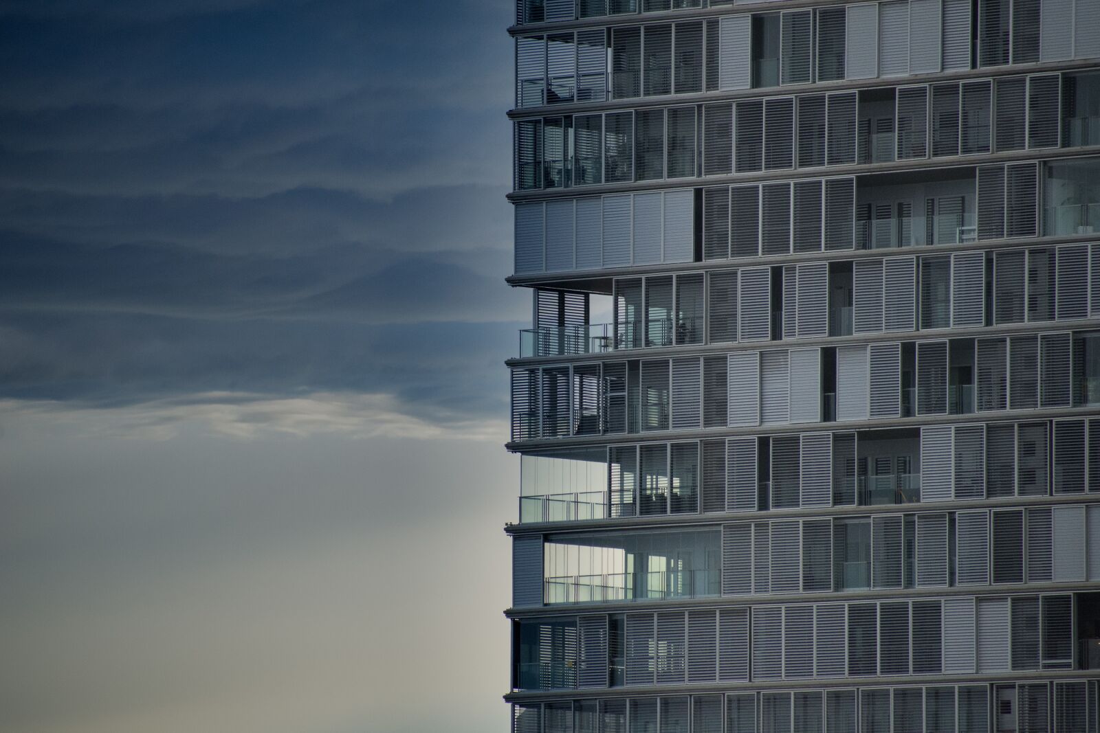 Nikon D7200 sample photo. Architecture, sky, glass photography