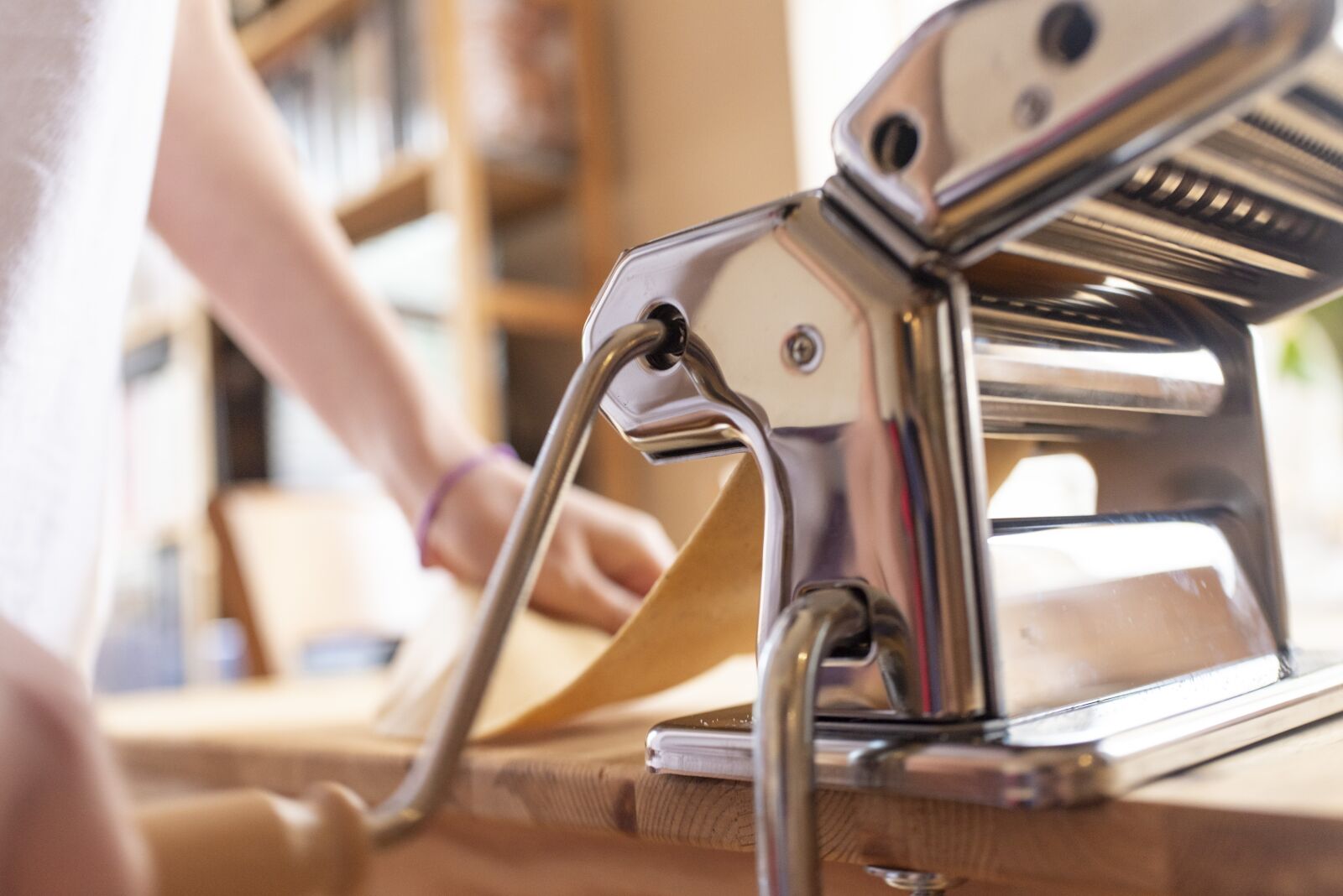 Nikon D750 sample photo. Pasta machine, spaghetti, chef photography