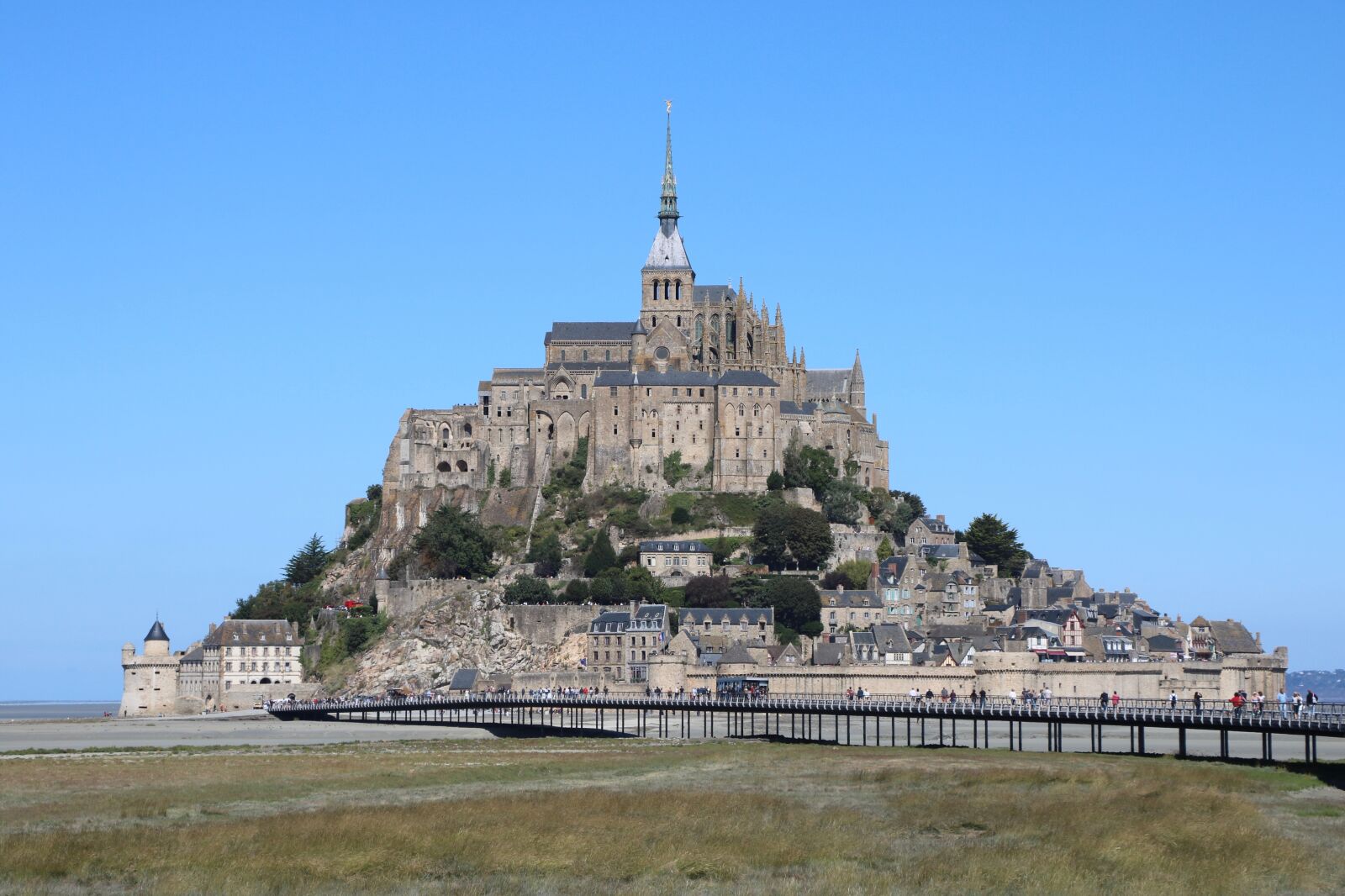 Canon EOS 750D (EOS Rebel T6i / EOS Kiss X8i) sample photo. Mont saint michel, city photography