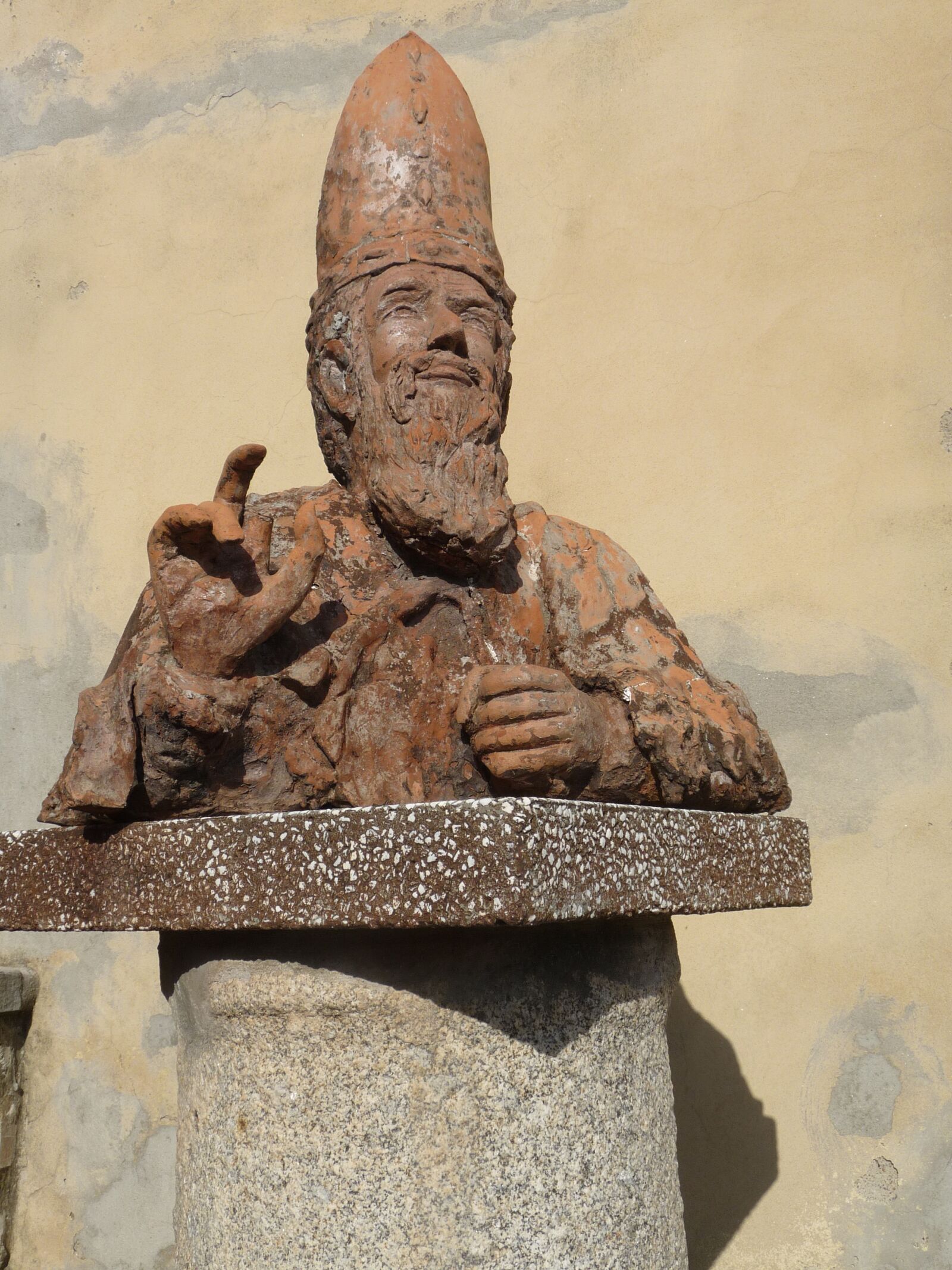 Panasonic Lumix DMC-TZ5 sample photo. Sanctuary of feria, statue photography