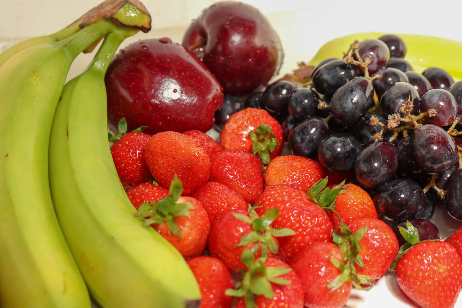 Canon EOS 80D sample photo. Strawberries, grapes, pineapple photography