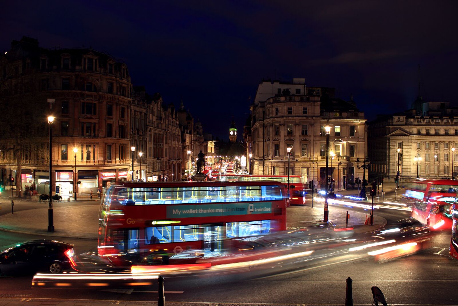 Canon EOS 600D (Rebel EOS T3i / EOS Kiss X5) sample photo. London, streetlight, taxi photography
