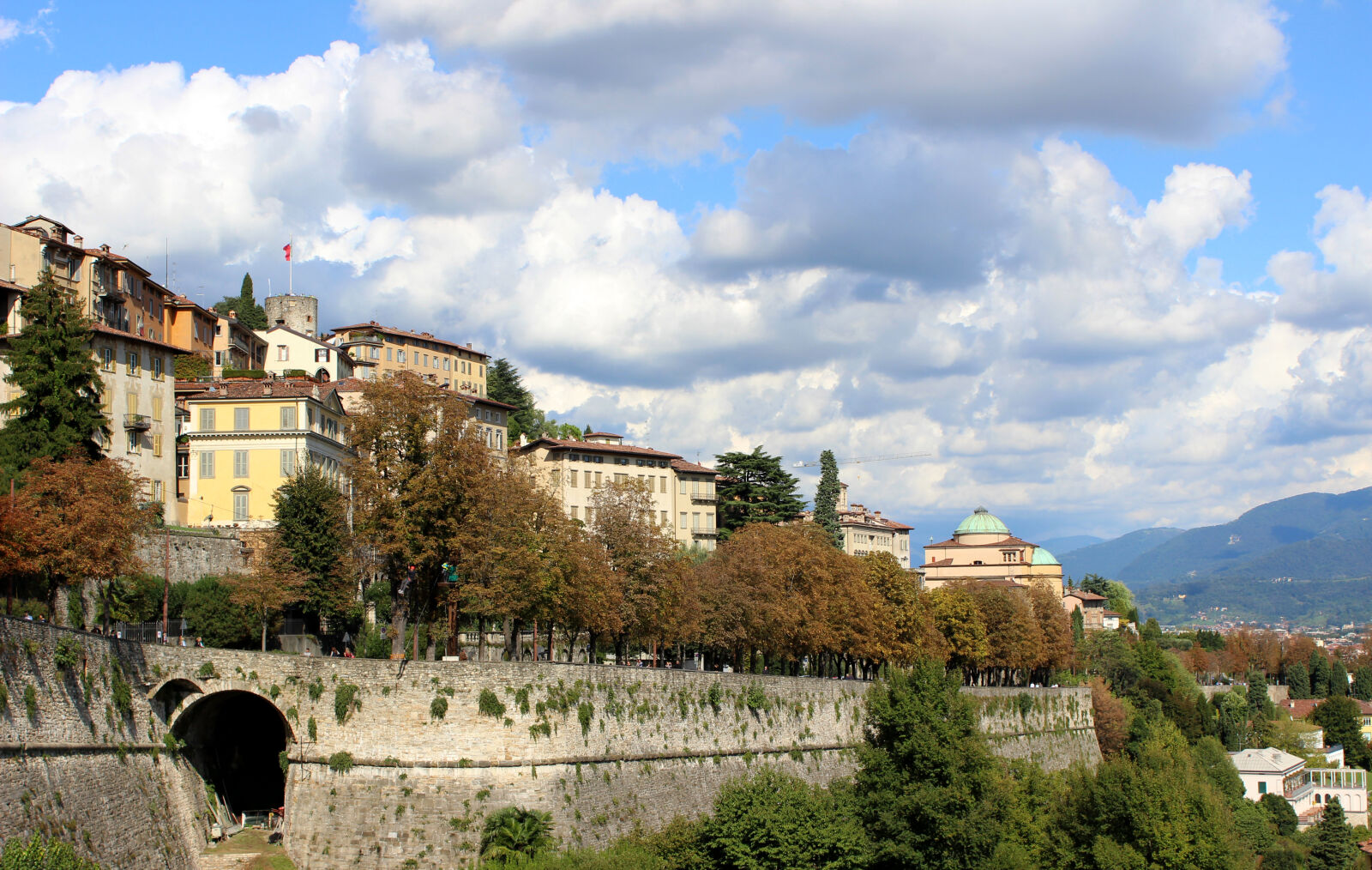 Canon EOS 600D (Rebel EOS T3i / EOS Kiss X5) sample photo. Amazing, arch, blue, sky photography