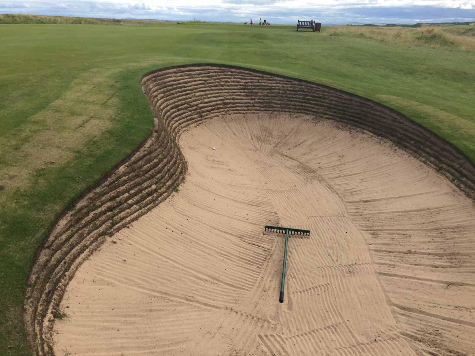 iPhone 6 Plus back camera 4.15mm f/2.2 sample photo. Bunker, golf, sport photography