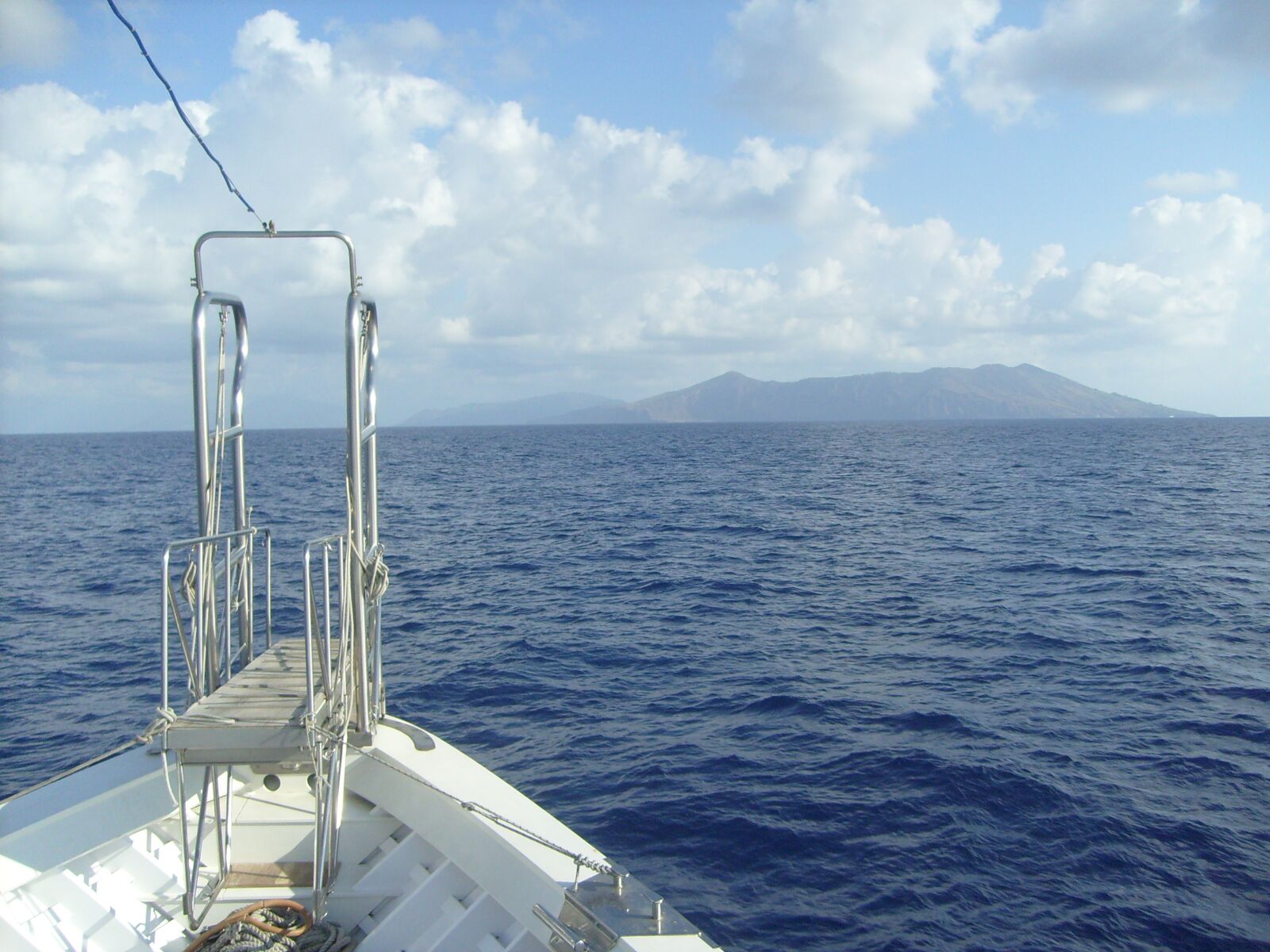 Samsung D70 / D75 / S730 / S750 sample photo. Island, sea, relaxation photography