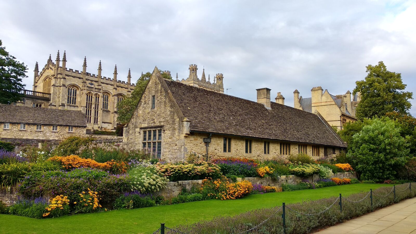 Xiaomi Mi A1 sample photo. Oxford, building, architecture photography