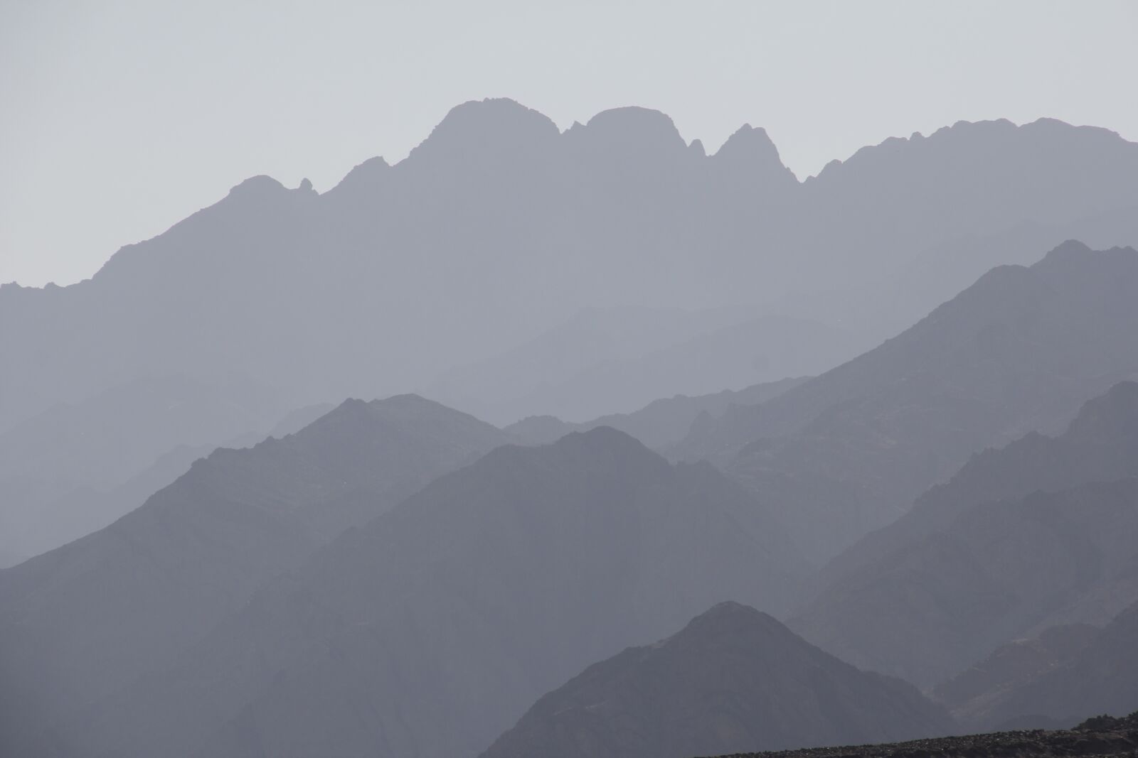 Canon EOS 60D sample photo. Mountains, panorama, black and photography