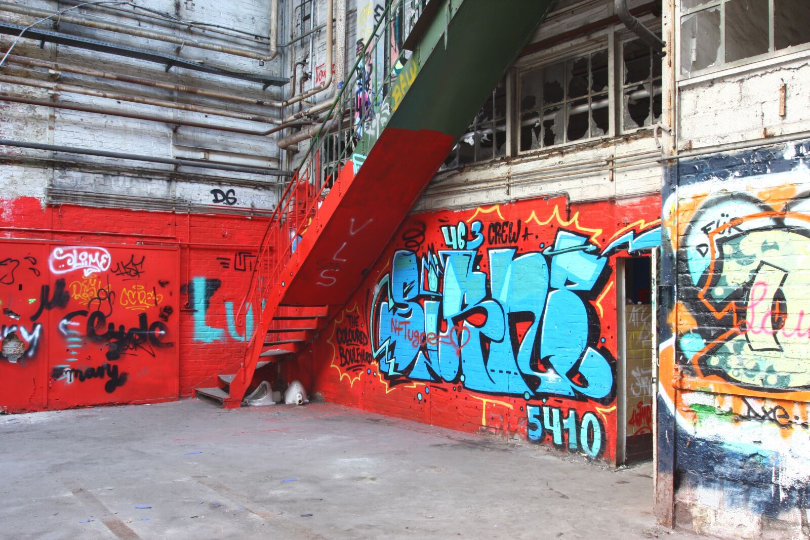 Canon EOS 40D sample photo. Lost places, industrial hall photography