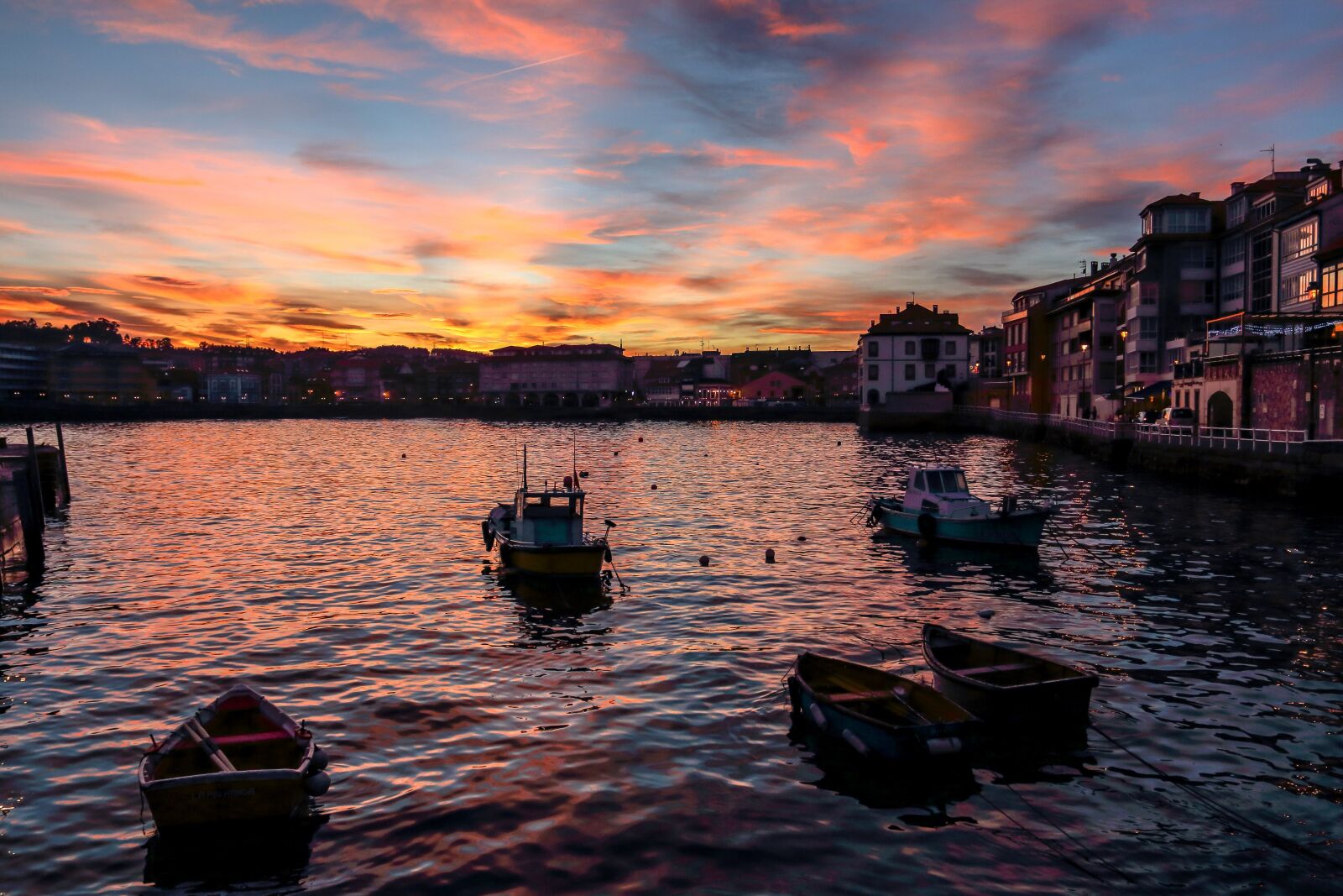 Canon EOS 70D + Canon EF 17-40mm F4L USM sample photo. Landscape, asturias, luanco photography