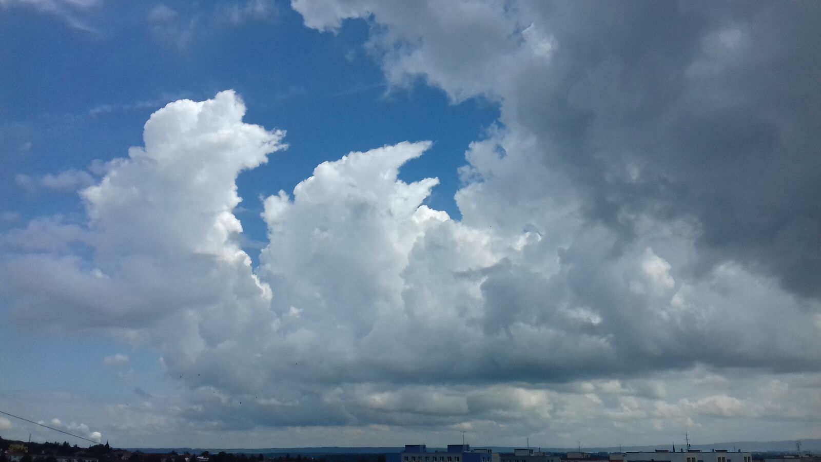 Samsung Galaxy J3(2016) sample photo. Cloud, thunder, storm photography