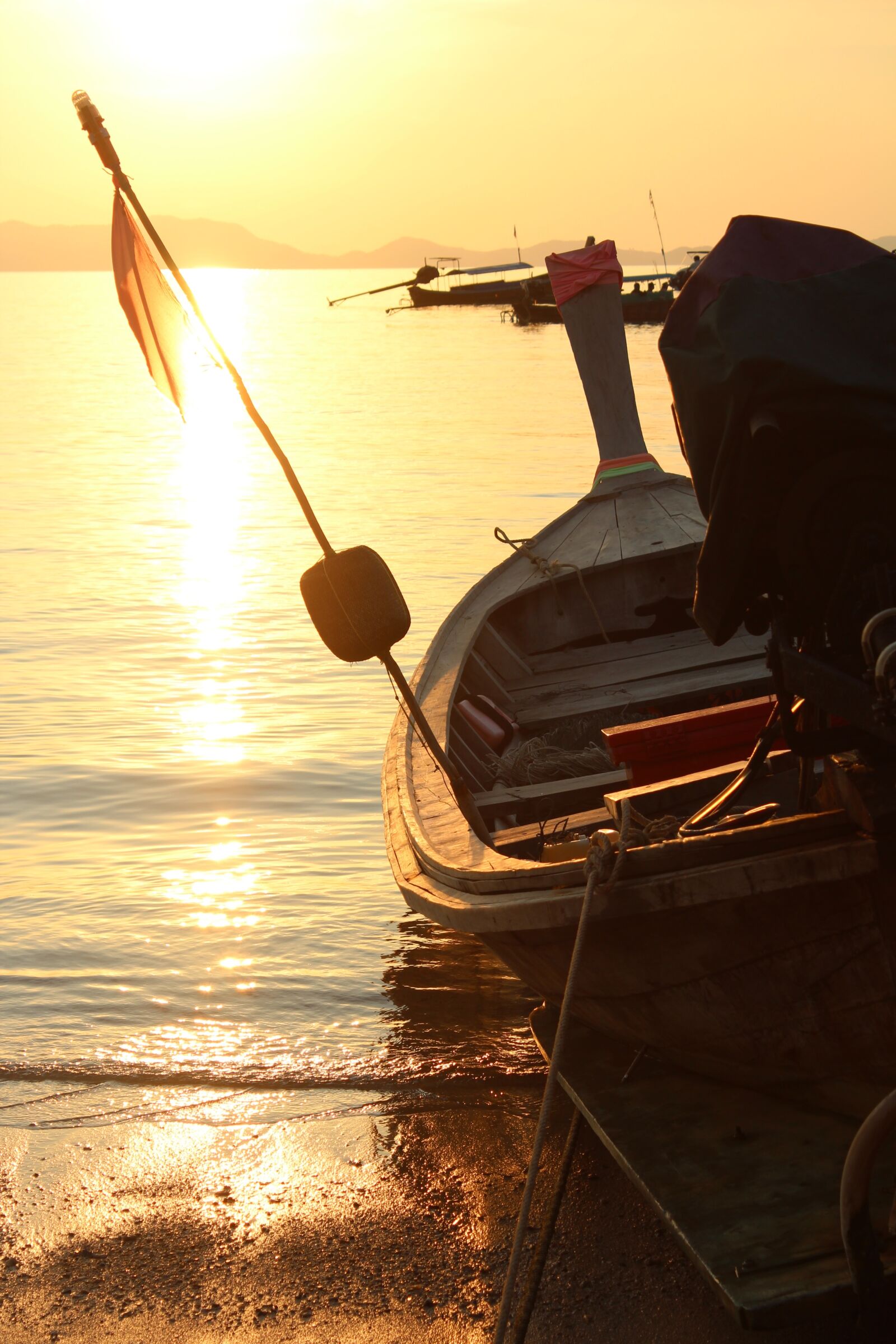Canon EOS 600D (Rebel EOS T3i / EOS Kiss X5) sample photo. Boat, abendstimmung, sunset photography