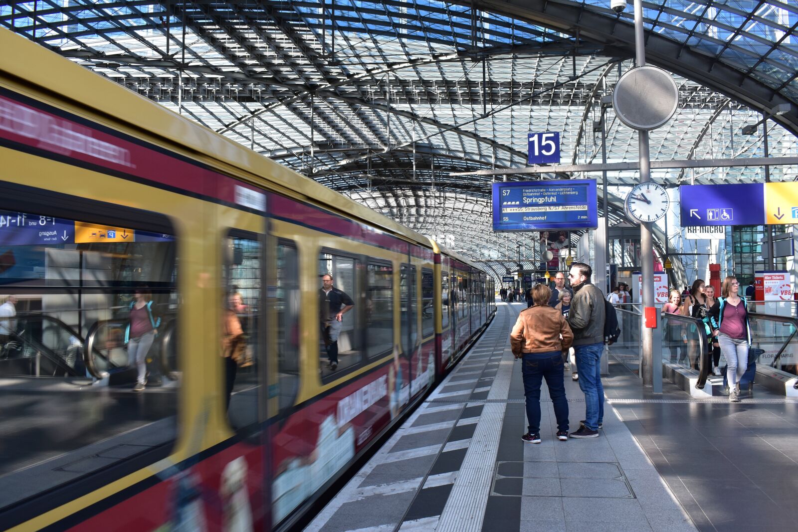 Nikon D3400 sample photo. Berlin, station, train station photography