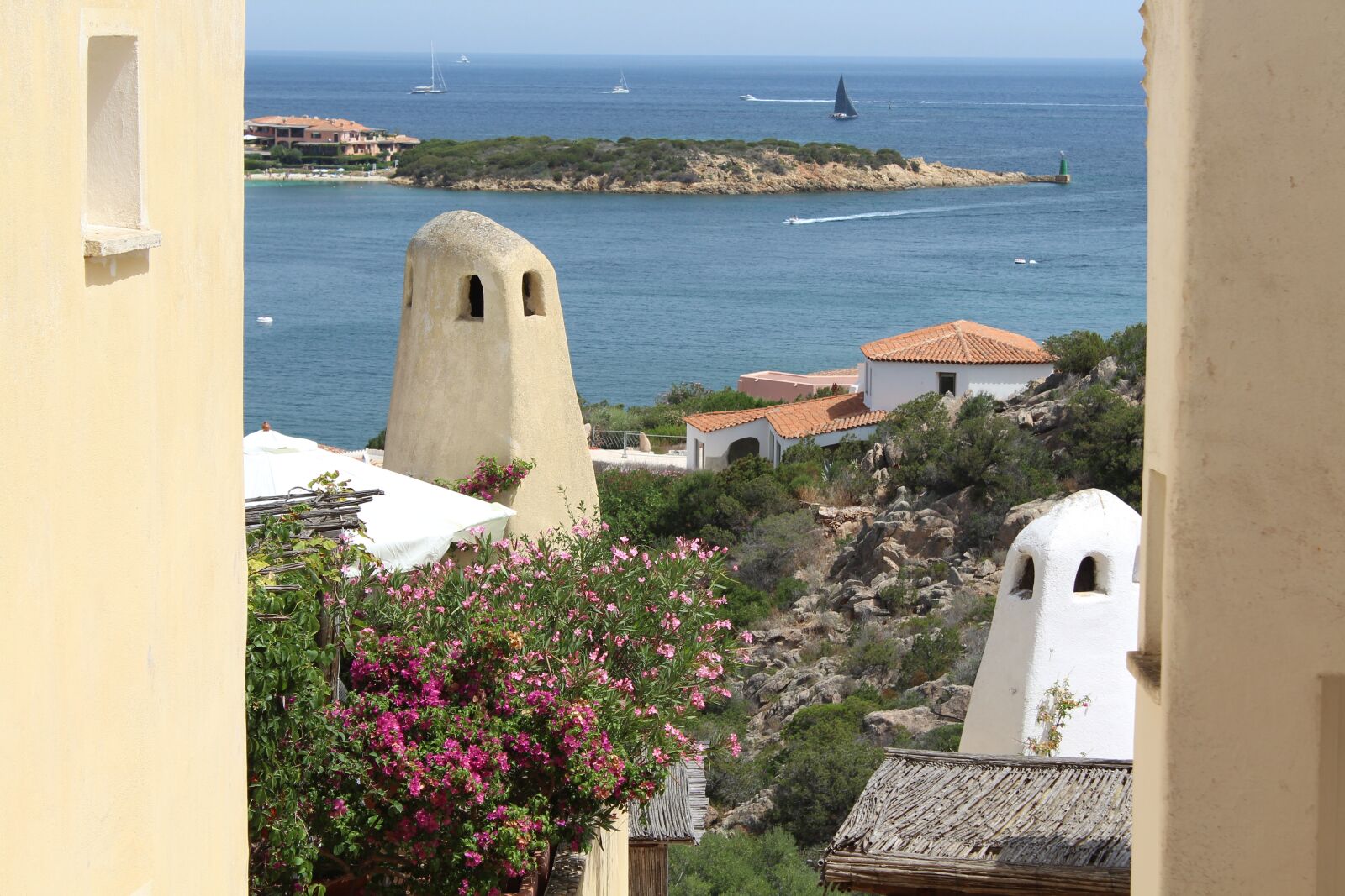 Canon EOS 1300D (EOS Rebel T6 / EOS Kiss X80) sample photo. Sea, summer, porto cervo photography
