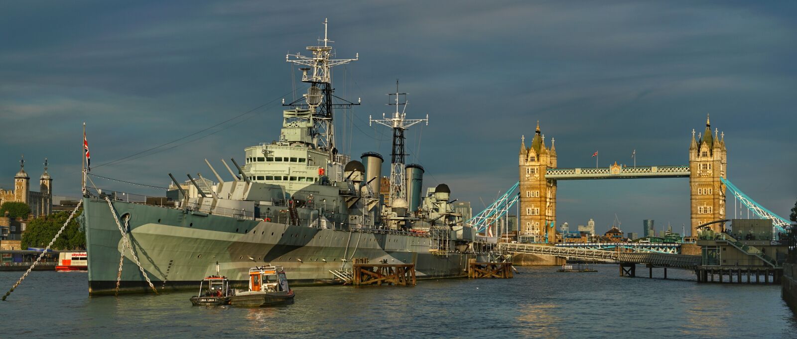 Sony a7R II + Sony FE 24-70mm F2.8 GM sample photo. Evening, london, thames photography