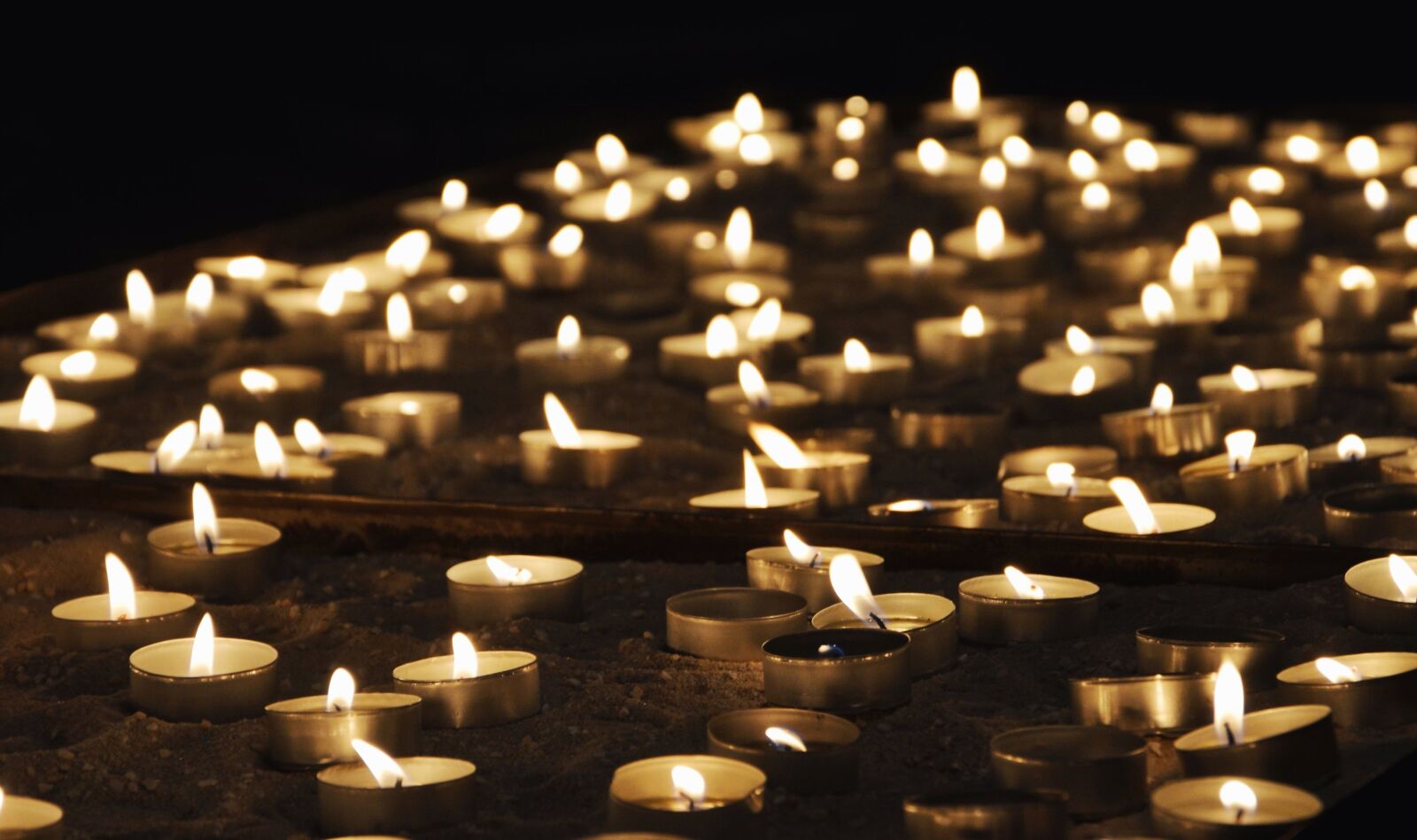 Nikon D5200 sample photo. Candle, wax, flame, hot photography