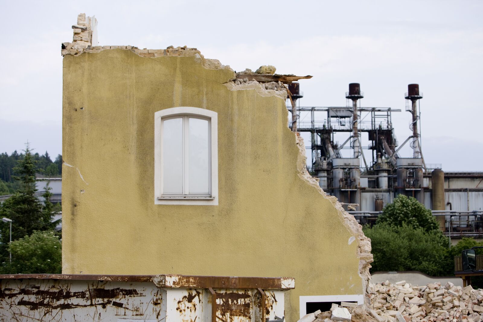 Canon EOS-1Ds Mark III sample photo. Demolition, demolition work, building photography