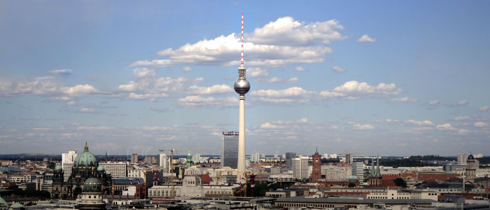 Sony E 16-50mm F3.5-5.6 PZ OSS sample photo. Architecture, berlin, buildings, city photography