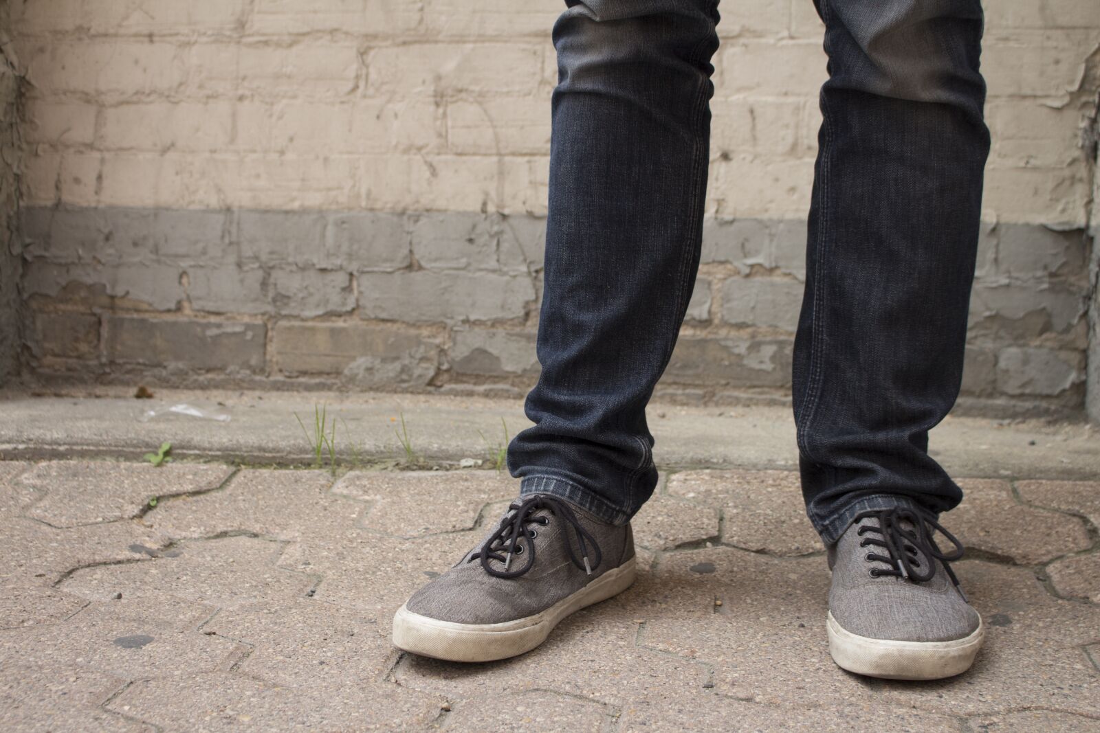 Canon EOS 700D (EOS Rebel T5i / EOS Kiss X7i) sample photo. Shoes, cool, hip photography