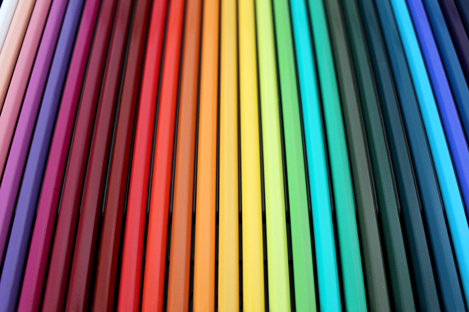 Canon EOS 700D (EOS Rebel T5i / EOS Kiss X7i) sample photo. Pencils, colour, school photography