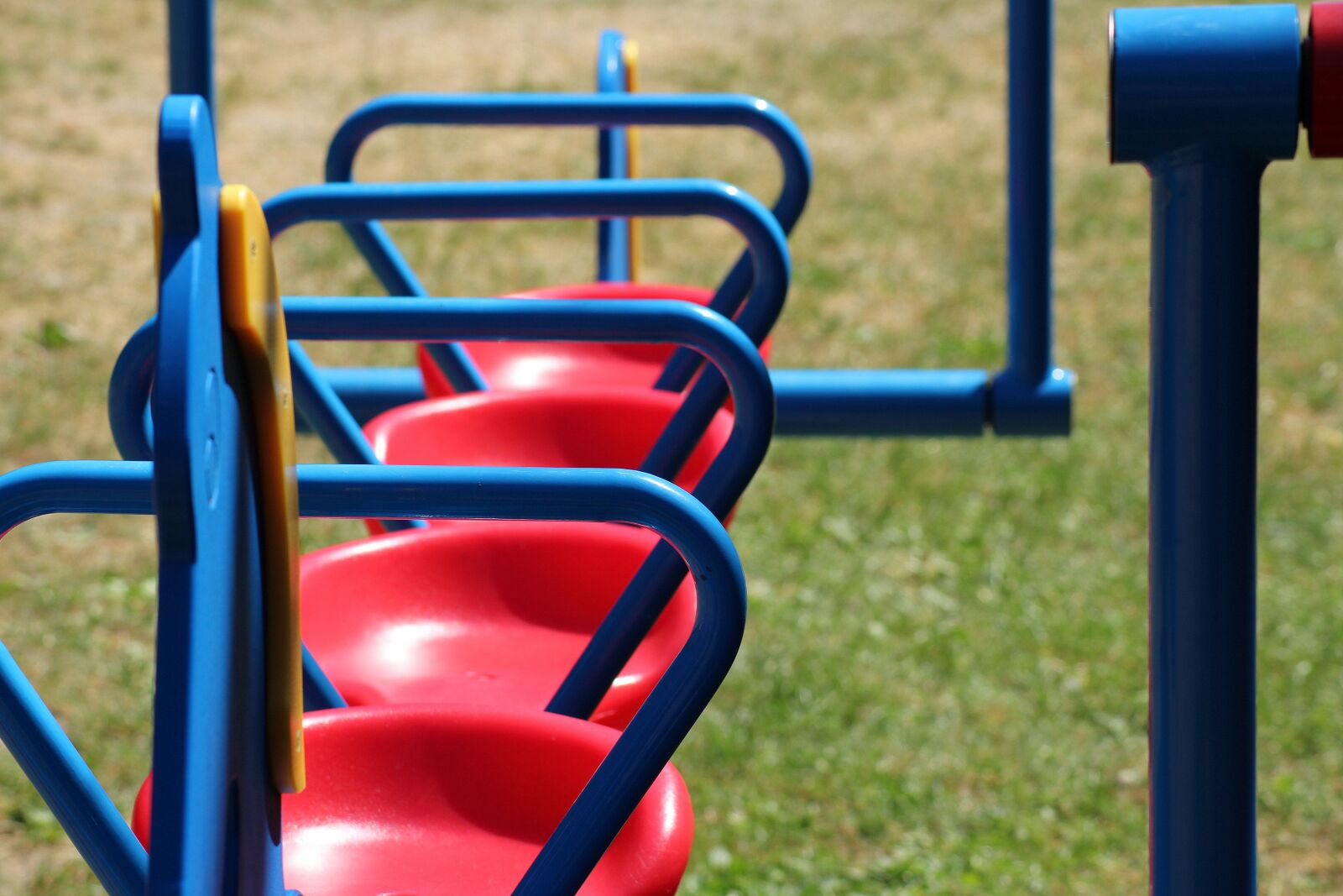 Canon EOS 1200D (EOS Rebel T5 / EOS Kiss X70 / EOS Hi) sample photo. Swing, sports equipment, for photography