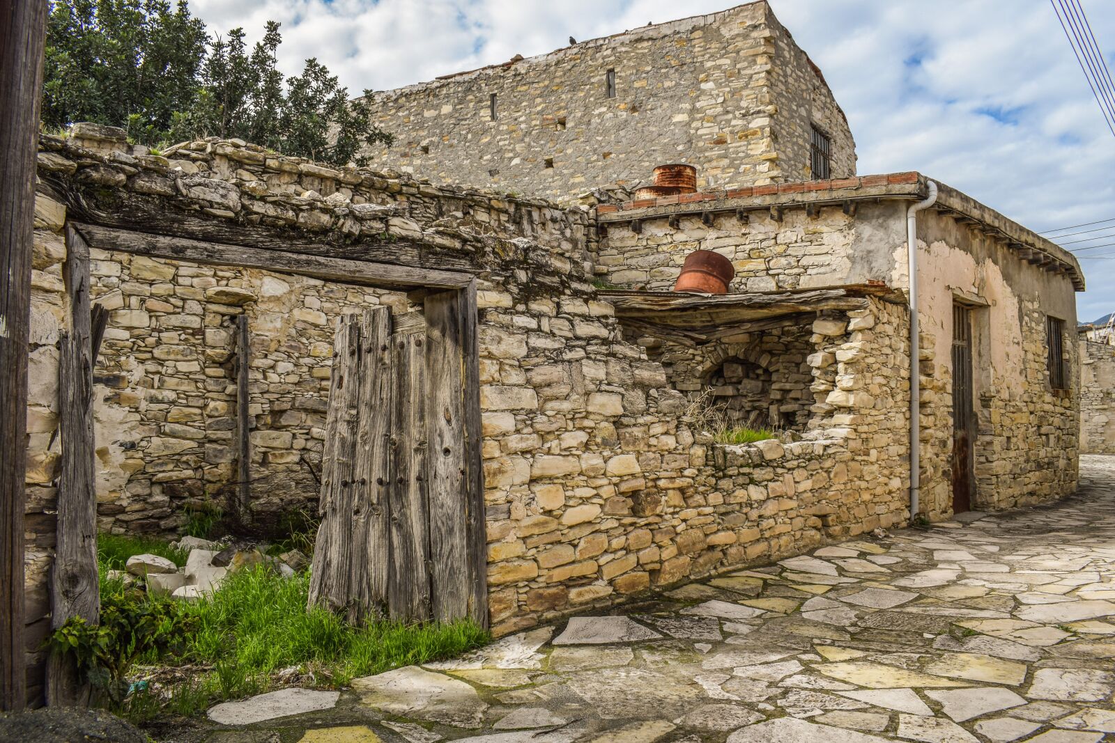 Nikon D3300 sample photo. House, old, architecture photography