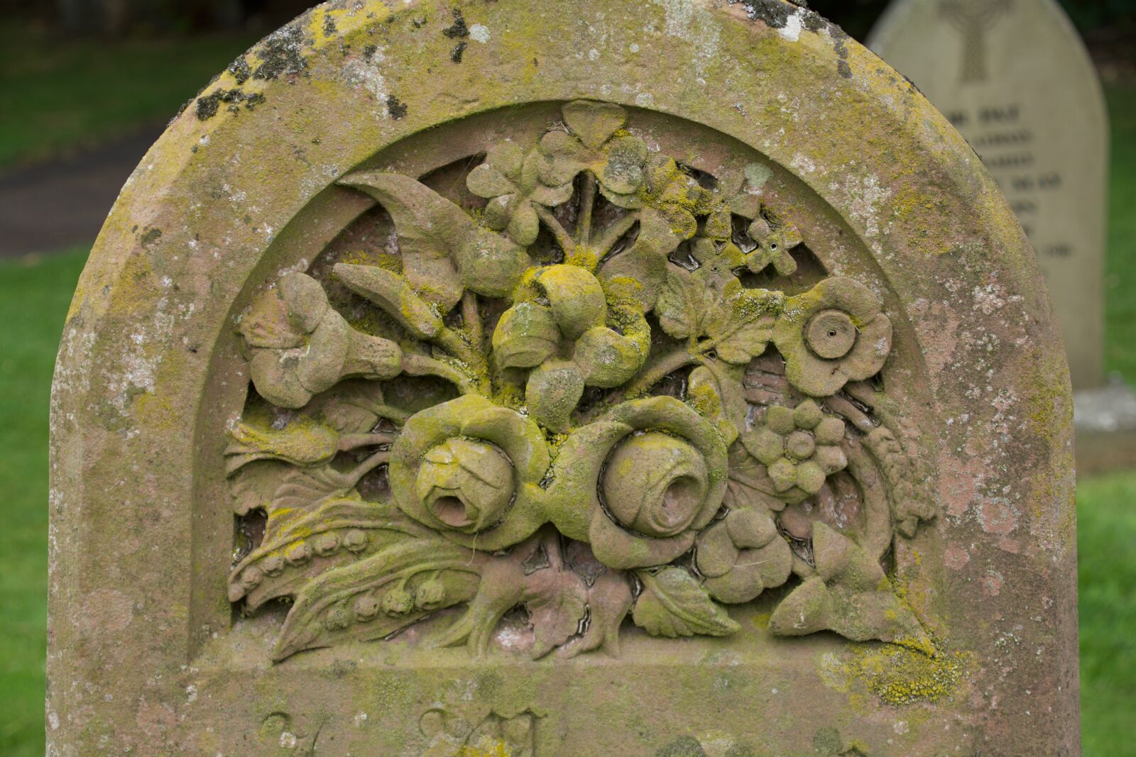 Nikon D7100 sample photo. Gravestone, carving, cemetery photography