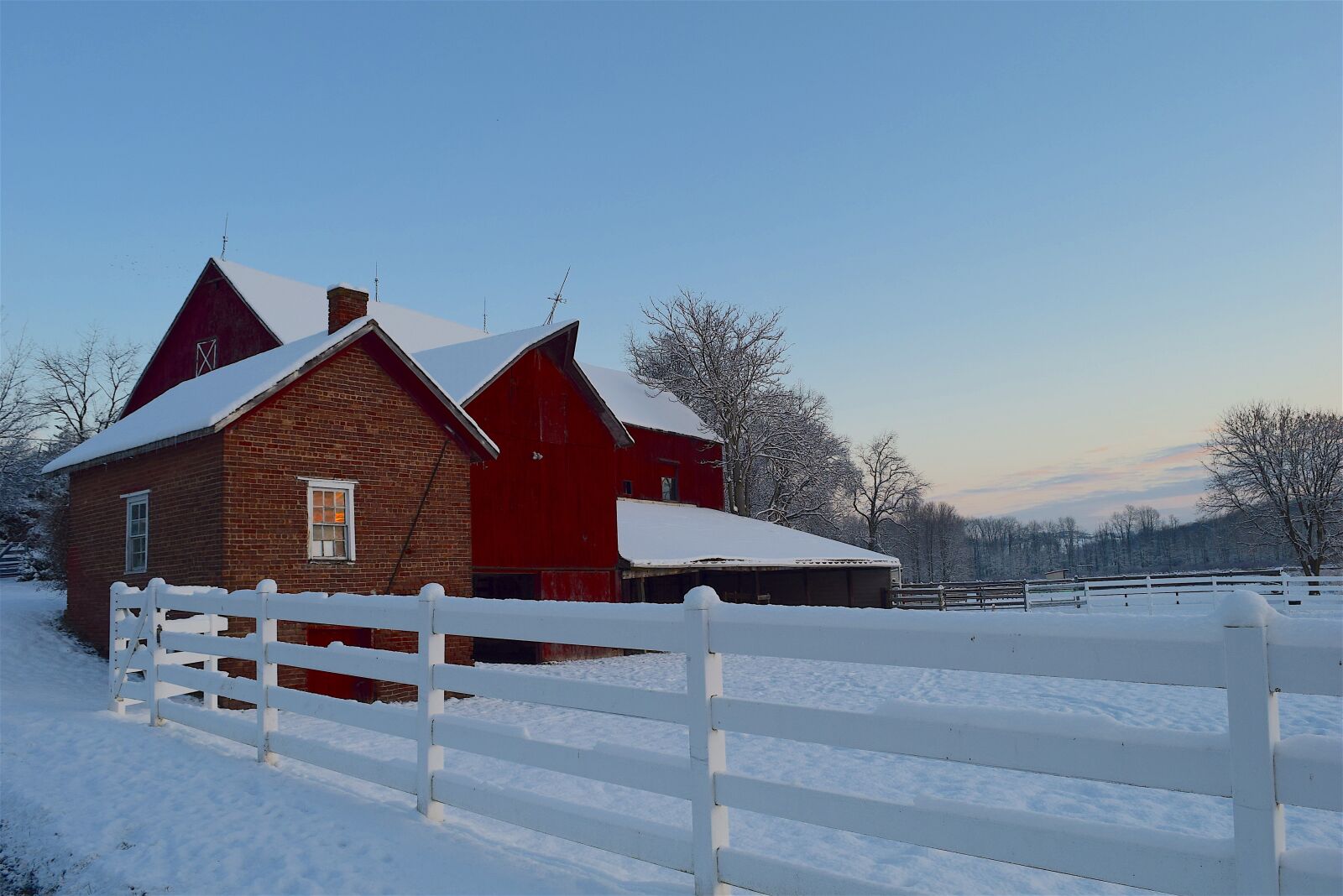 Nikon D3300 sample photo. Barn, winter, snow photography