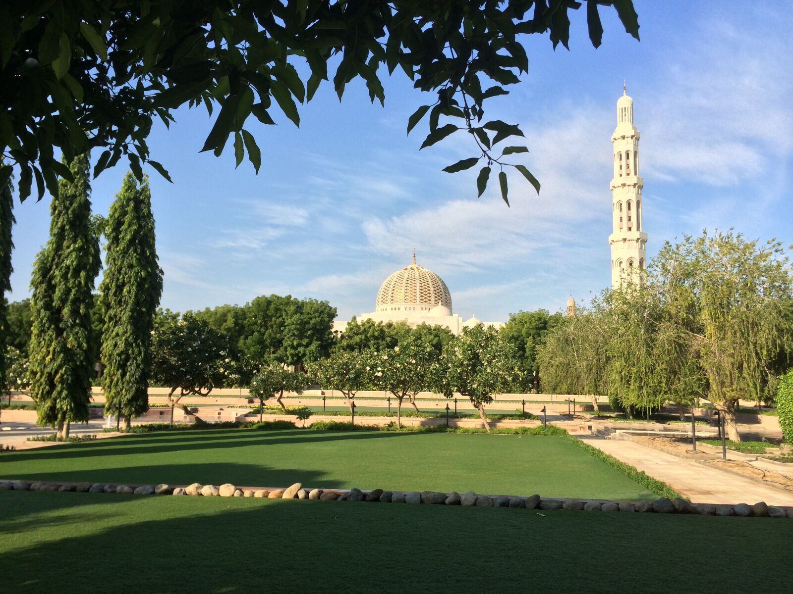 iPhone 5s back camera 4.12mm f/2.2 sample photo. Oman, mosk, temple photography