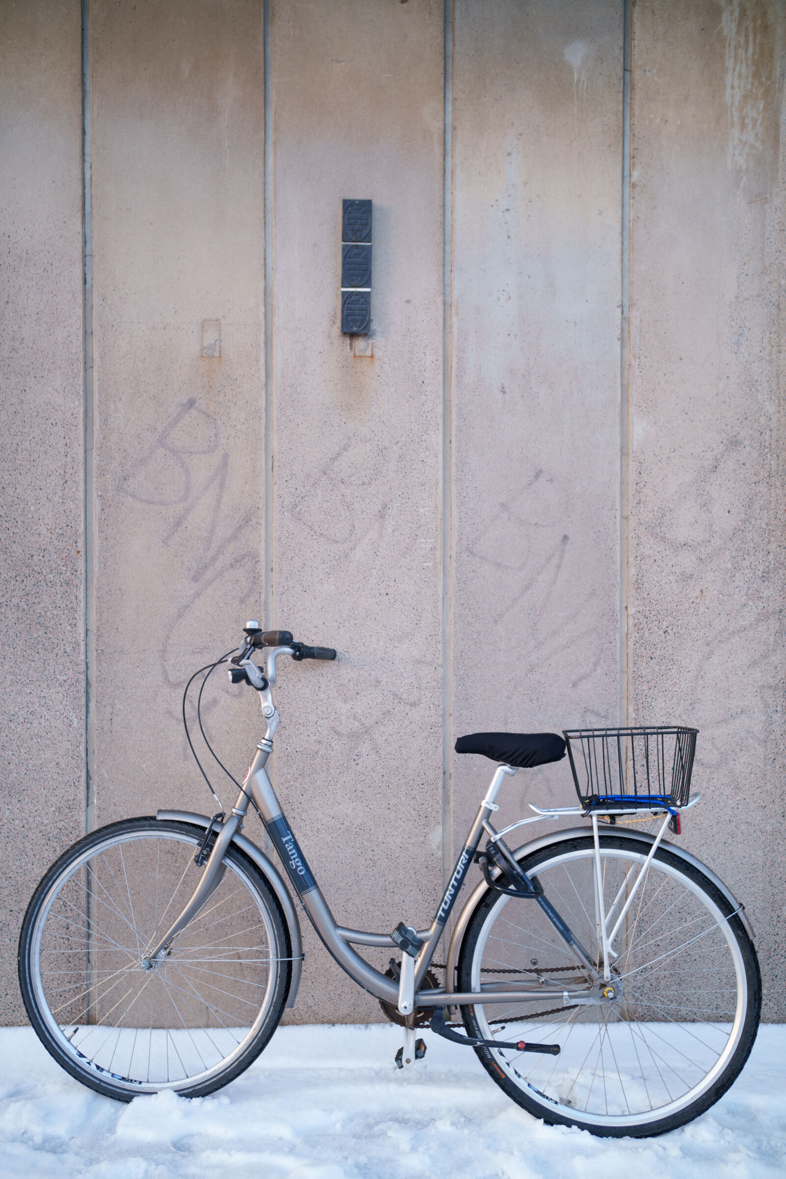 Samyang Remaster Slim 28mm F3.5 sample photo. Bicycle parking photography