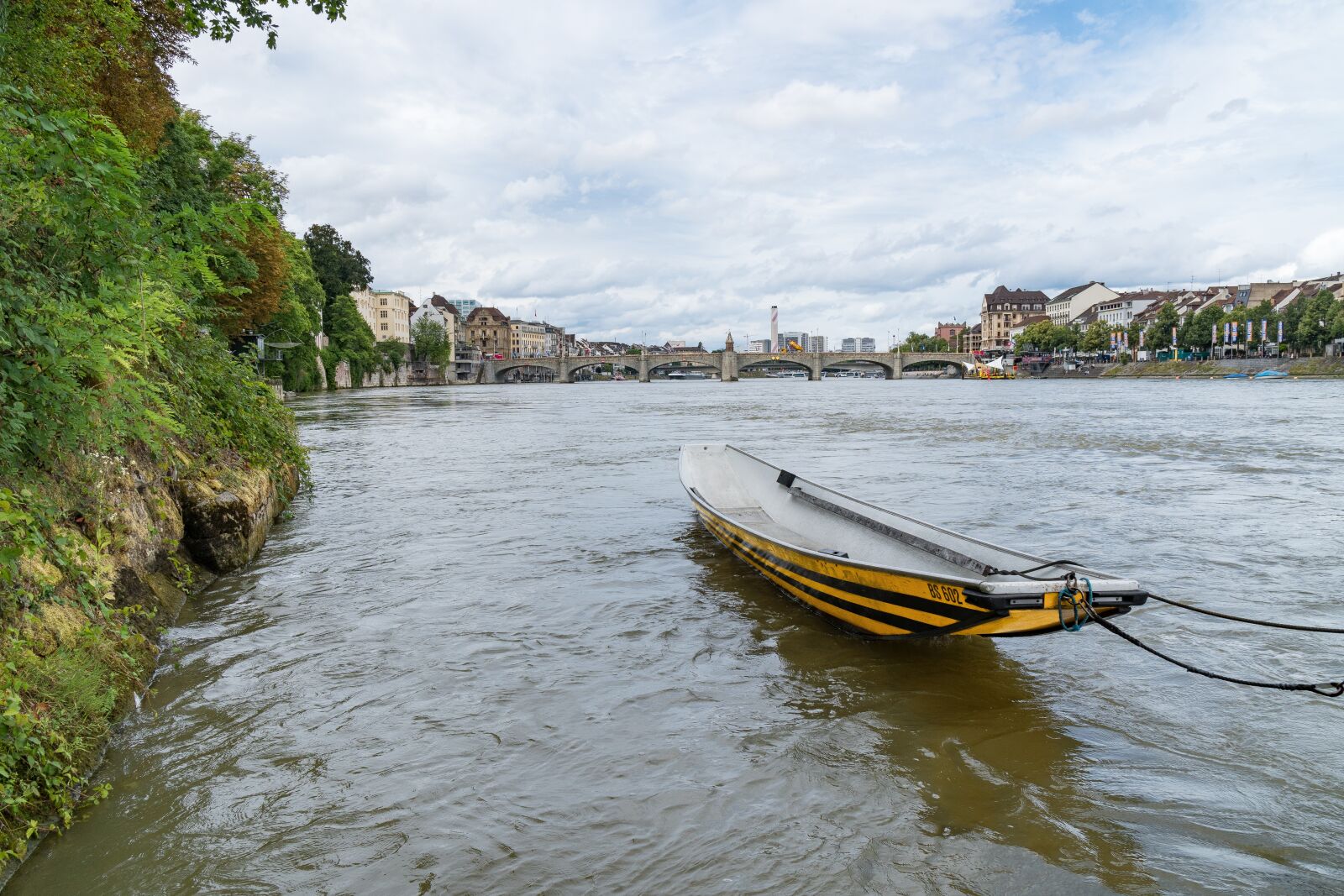 Sony a6500 + Sony Vario-Tessar T* E 16-70mm F4 ZA OSS sample photo. Skyline, river, water photography