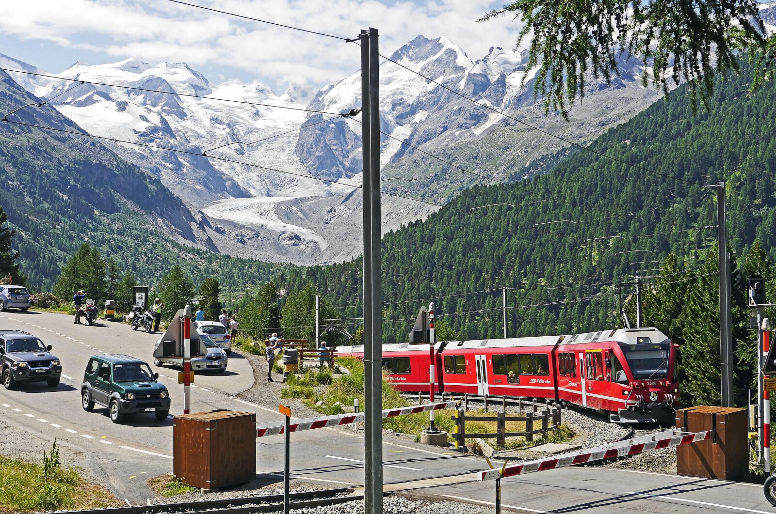 Panasonic Lumix DMC-GH3 sample photo. Bernina railway, bernina massively photography
