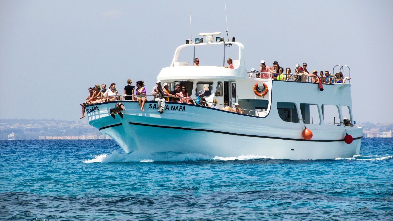 Canon PowerShot SX400 IS sample photo. Cruise boat, tourism, vacation photography