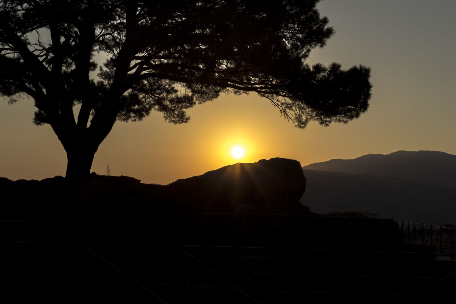 Canon EOS 700D (EOS Rebel T5i / EOS Kiss X7i) sample photo. Sunset, taylor, mountain photography