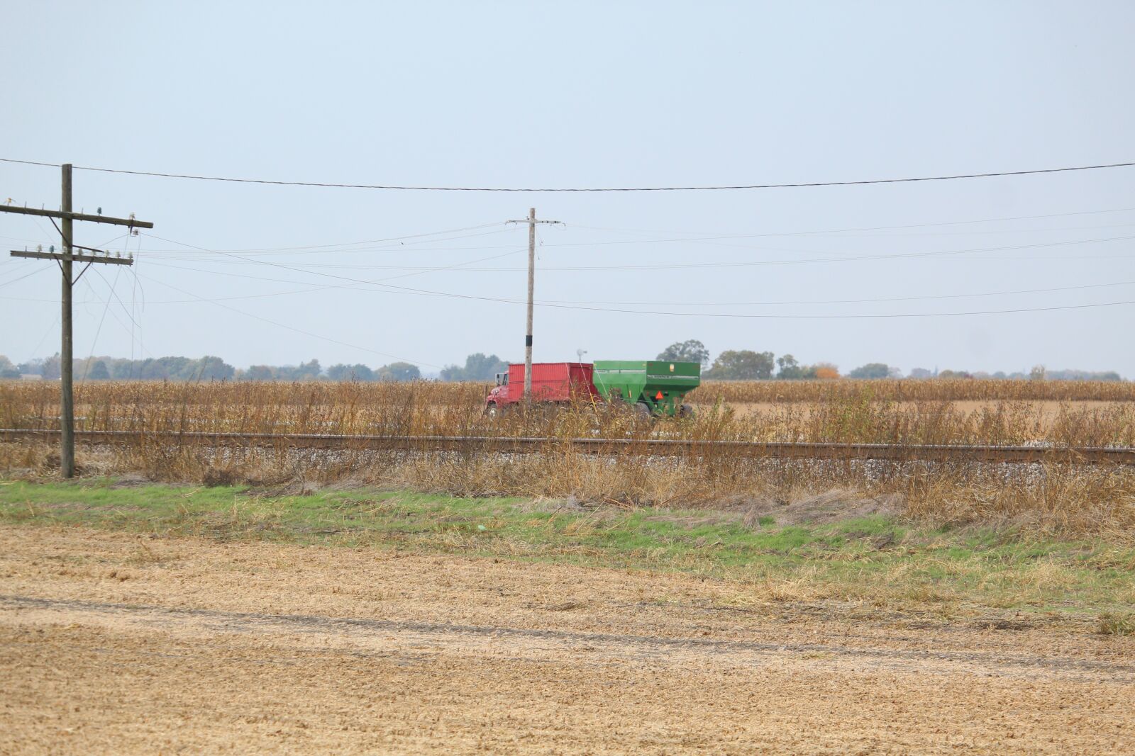 Canon EF-S 55-250mm F4-5.6 IS STM sample photo. Rail, farming, landscape photography