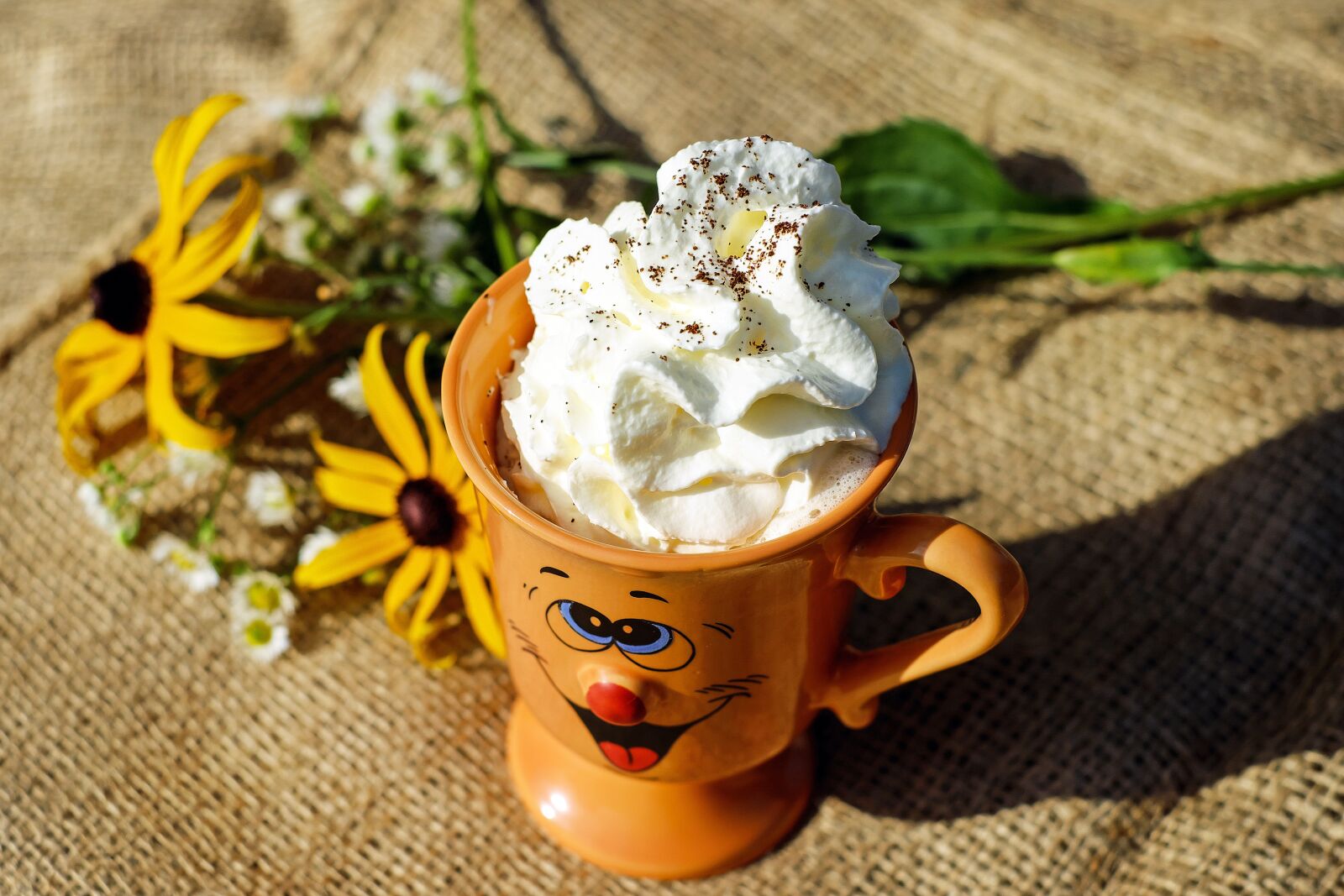 Fujifilm X-T10 + Fujifilm XF 35mm F1.4 R sample photo. Coffee, cream, sweet photography