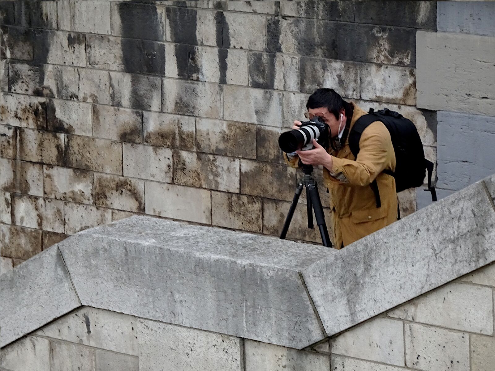 Sony Cyber-shot DSC-HX90V sample photo. Photographer, photograph, shooting photography