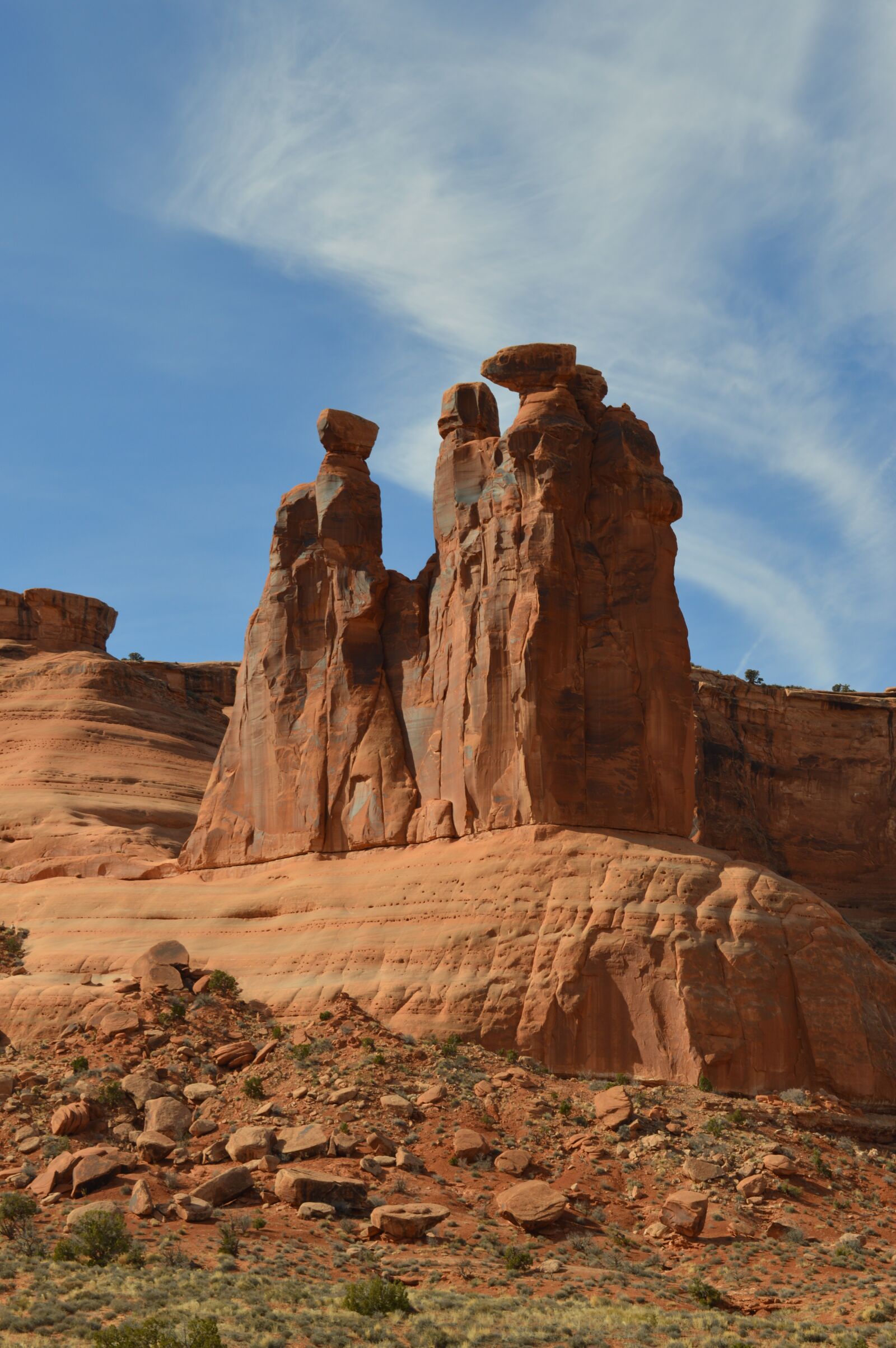 Nikon D3200 sample photo. Utah, red ground, layers photography