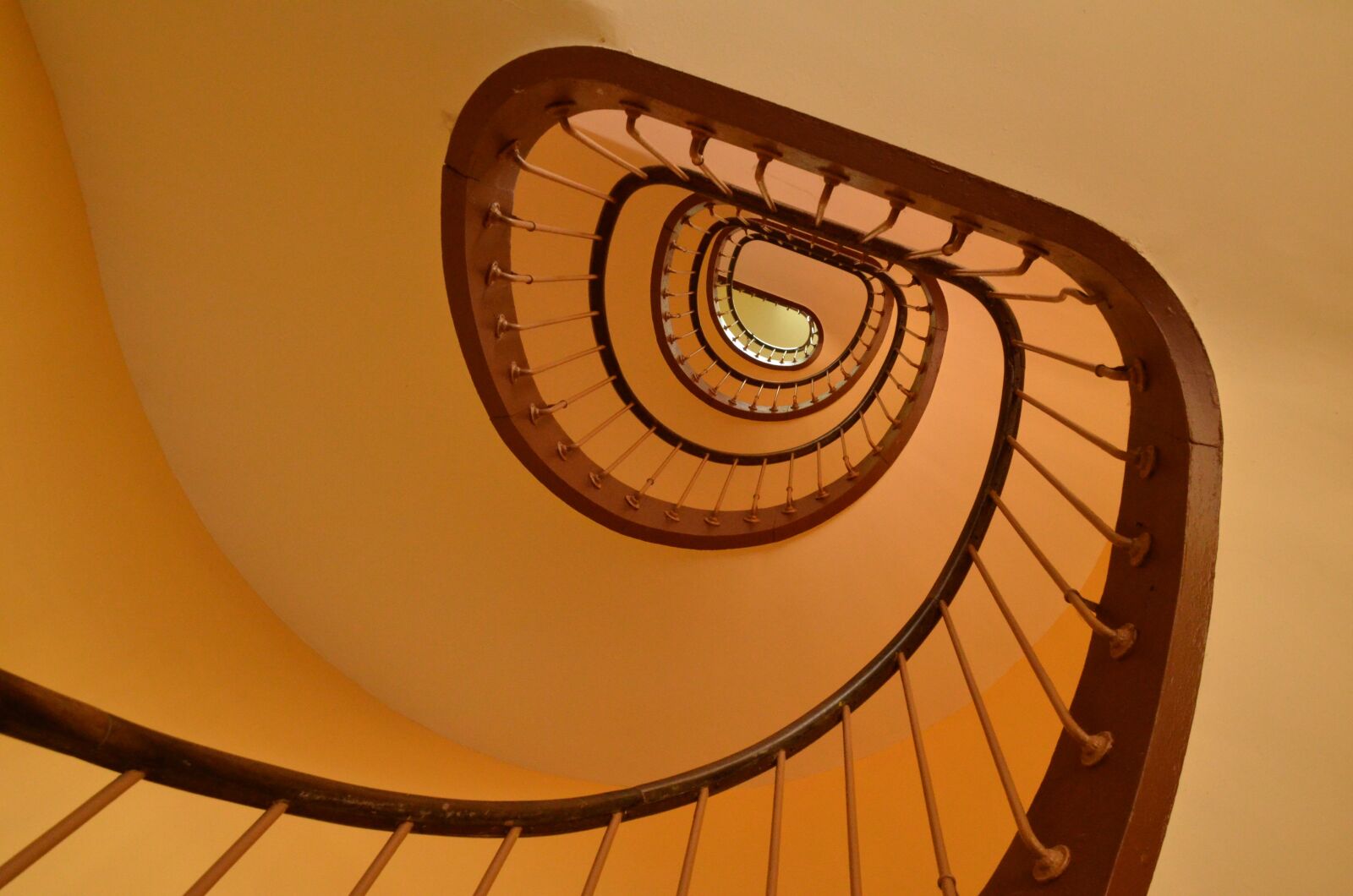 Nikon D7000 sample photo. Architecture, trap, stairwell photography