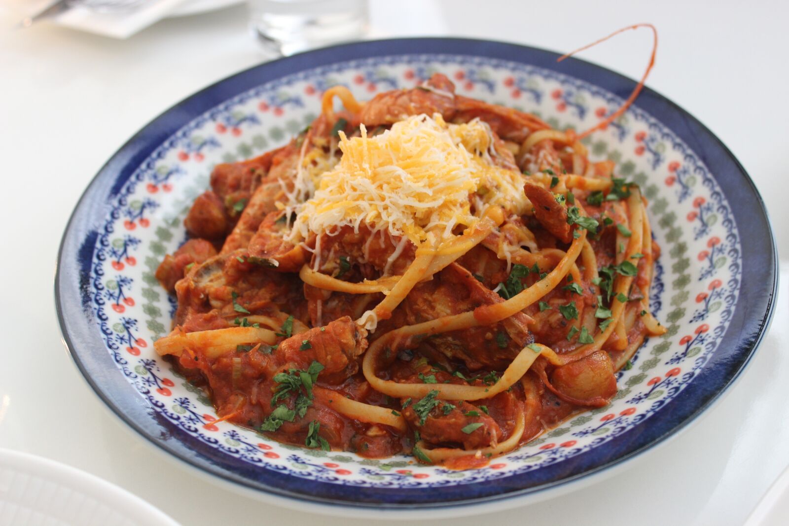 Canon EOS 600D (Rebel EOS T3i / EOS Kiss X5) sample photo. Kitchener, pasta, dining photography