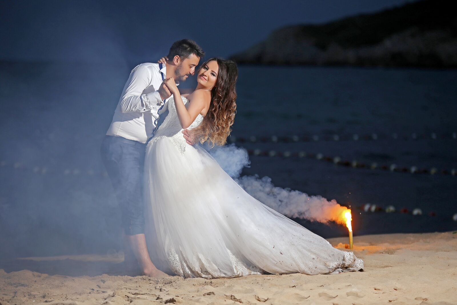 Canon EOS 6D sample photo. Wedding photography, newlyweds, husband photography