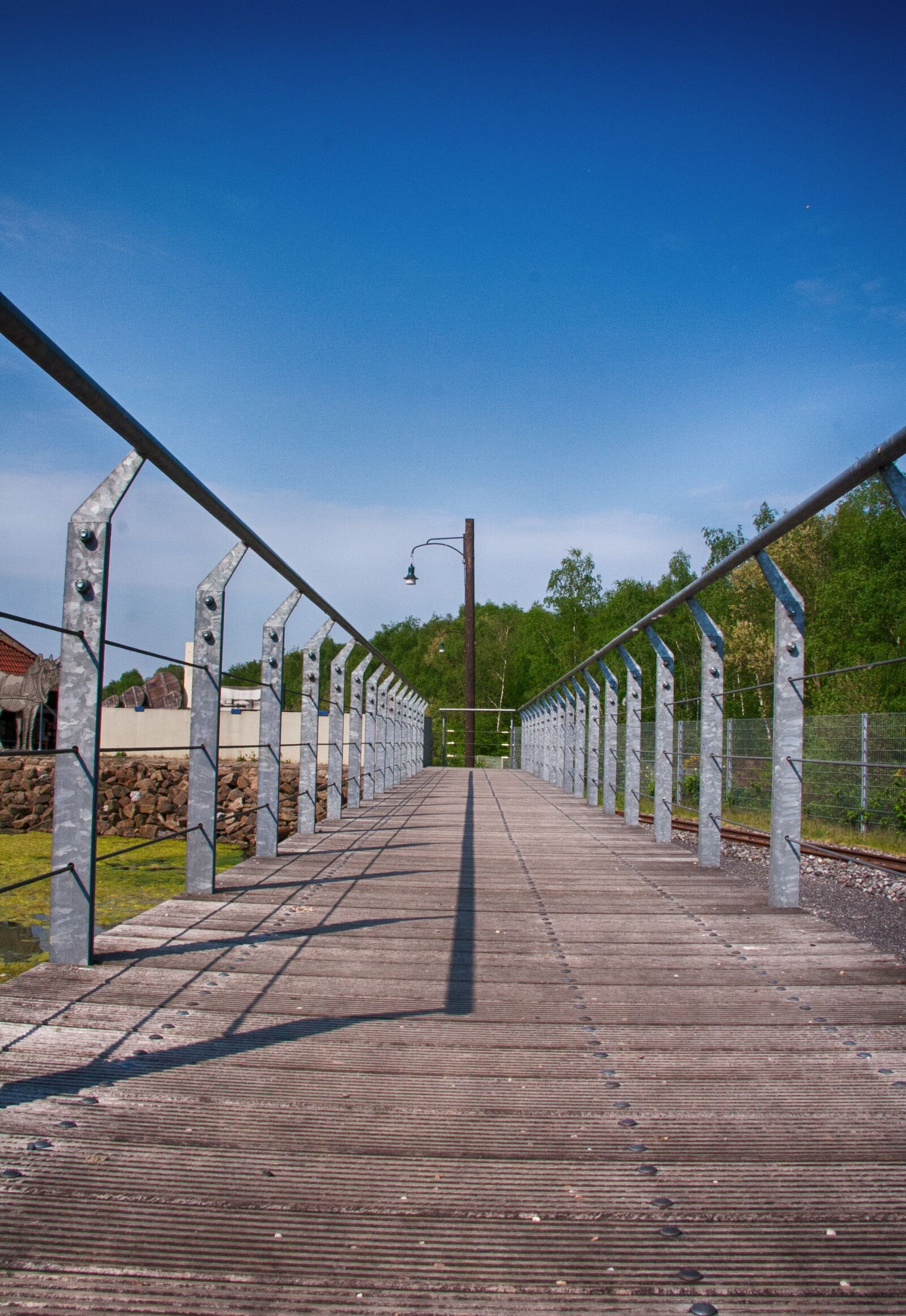 Canon EOS 20D sample photo. Bridge, wood, away photography