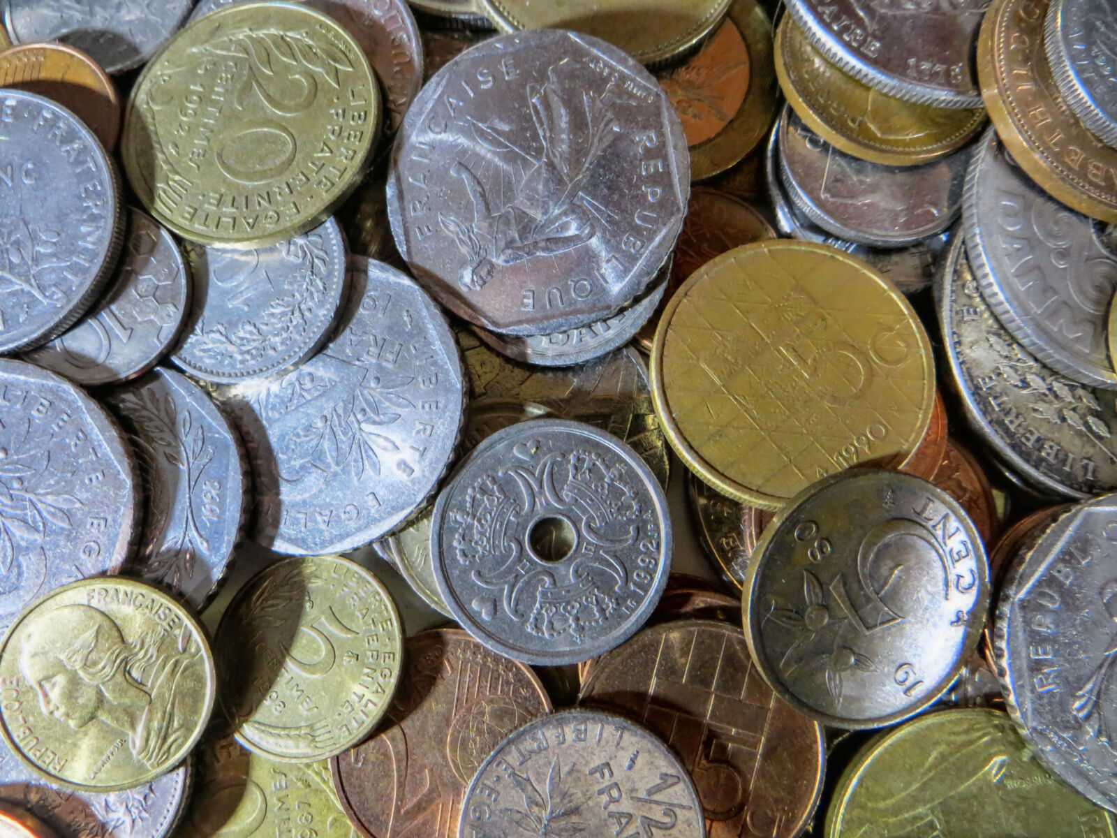 Canon PowerShot SX260 HS sample photo. Coins, countries, money, old photography
