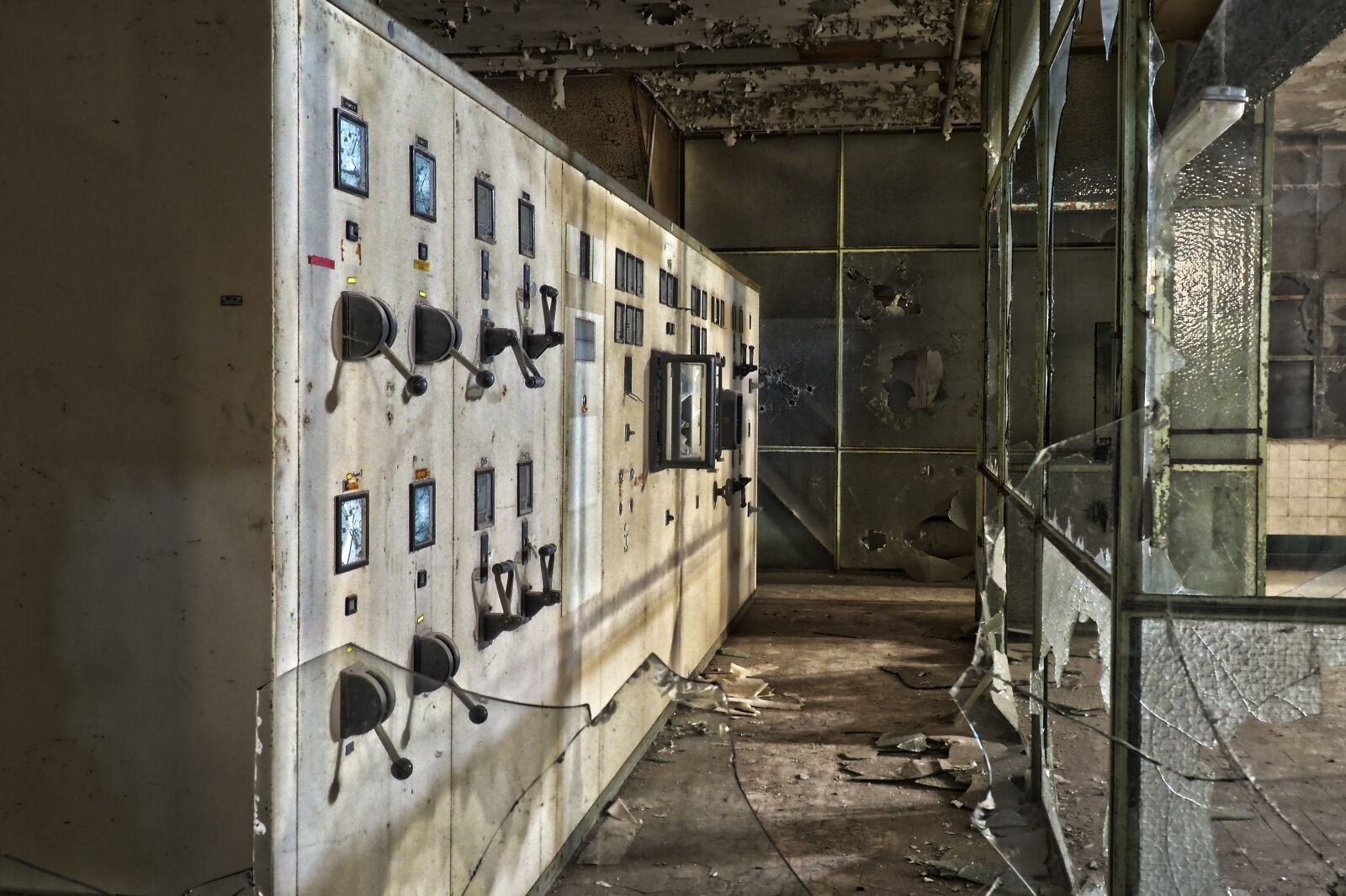 Olympus OM-D E-M10 sample photo. Lost places, factory, pforphoto photography