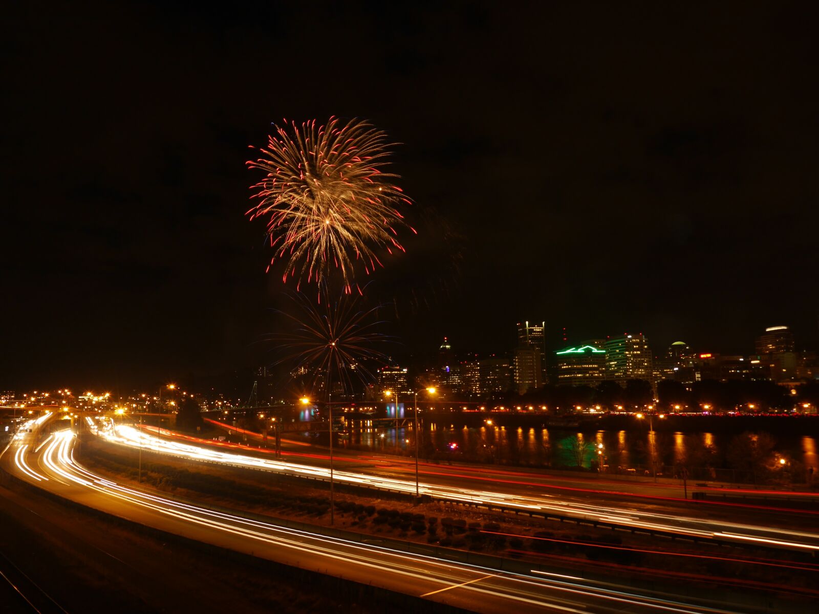 Panasonic Lumix DMC-G6 sample photo. Portland, fireworks, night photography